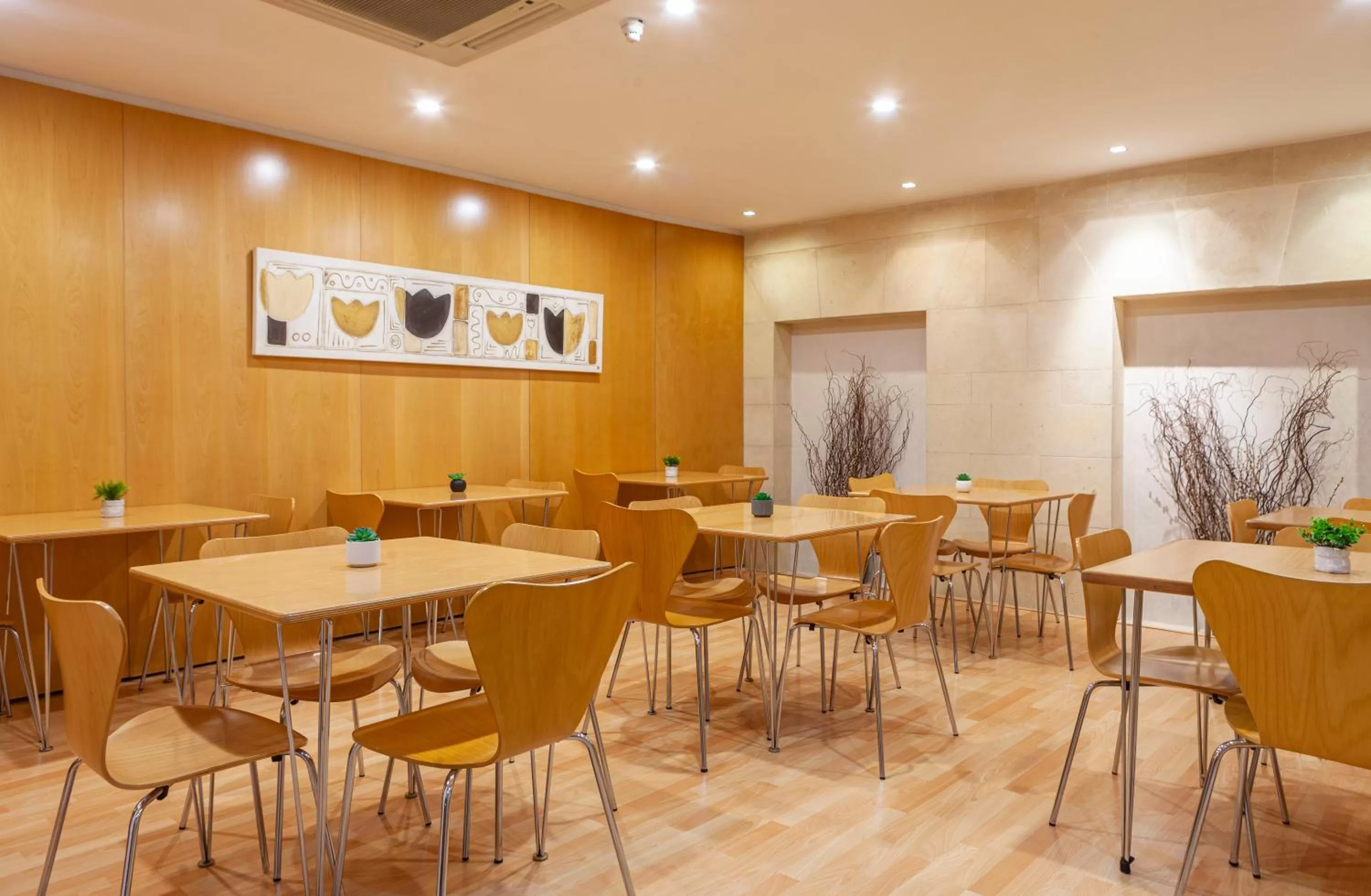 Buffet breakfast in Hotel Macià Plaza