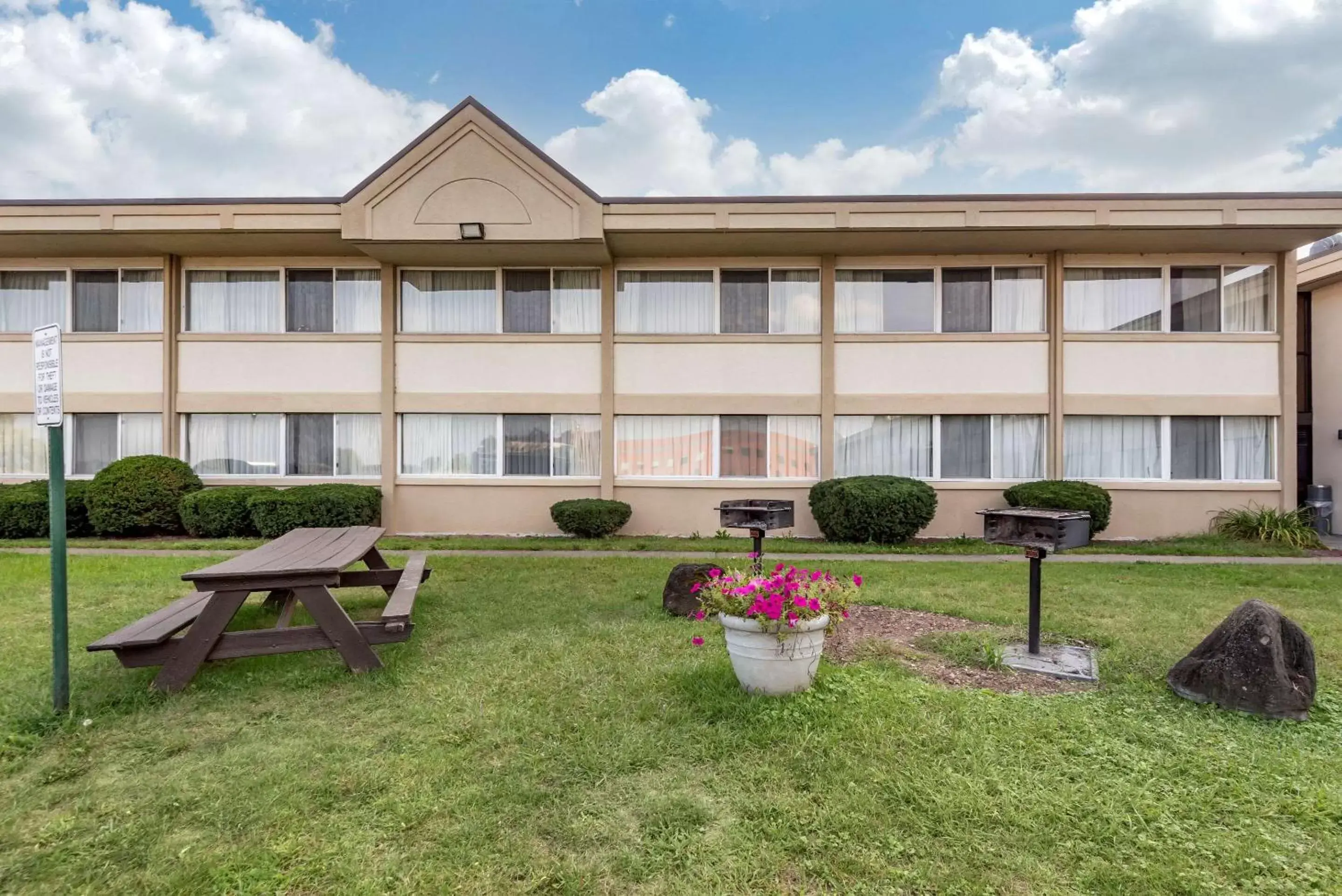 Other, Property Building in Quality Inn & Suites Vestal Binghamton near University