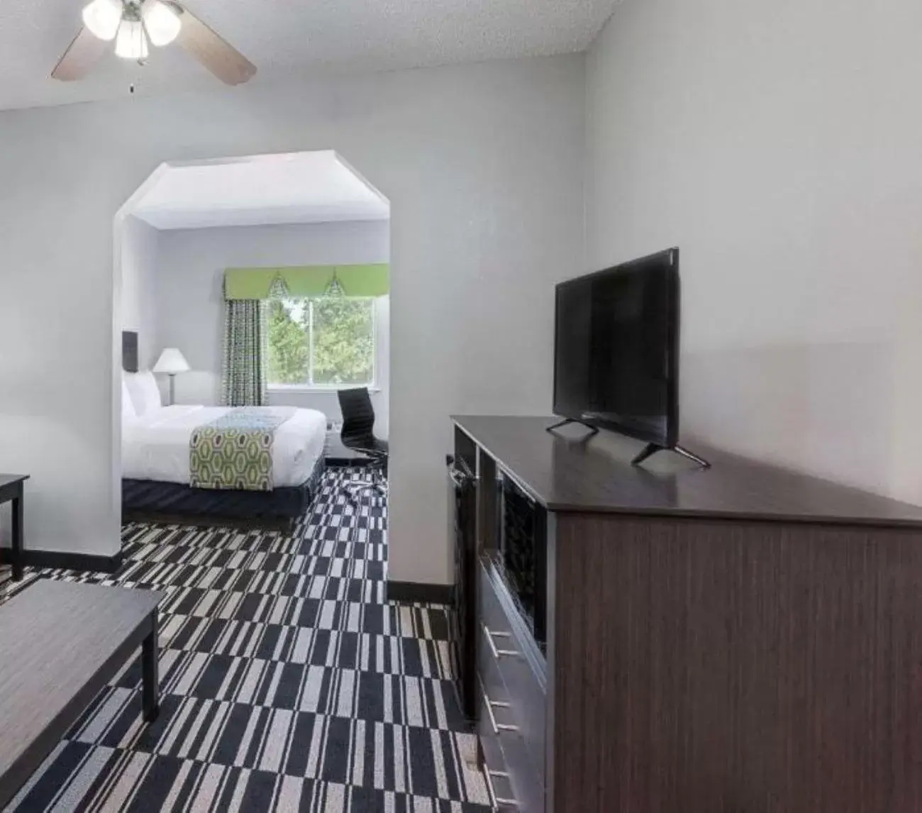 King Studio Suite - Non-Smoking in Holiday Inn Express & Suites Sulphur Springs by IHG King Studio Suite - Non-Smoking in Holiday Inn Express & Suites Sulphur Springs by IHG