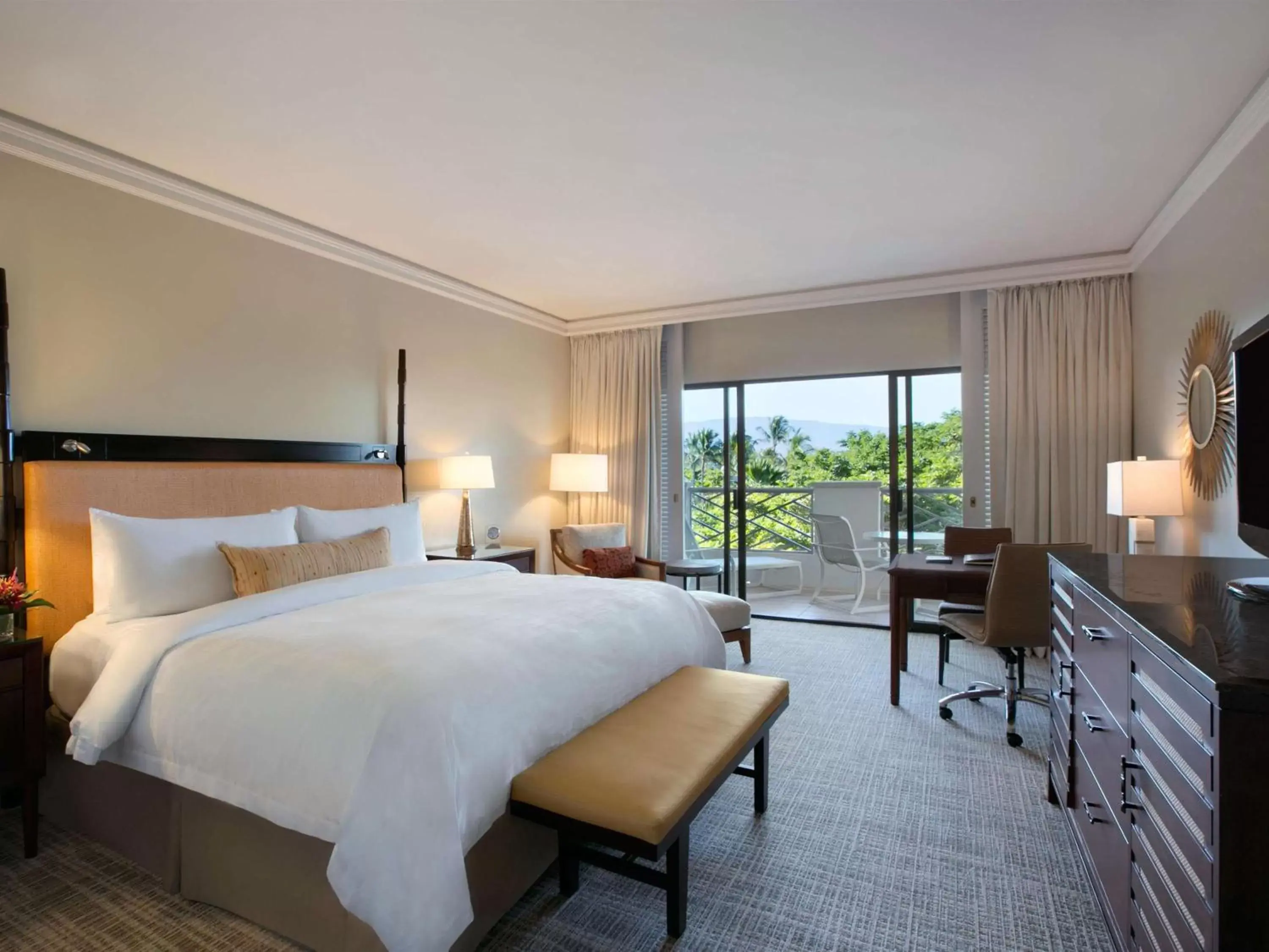 Bedroom in Fairmont Orchid