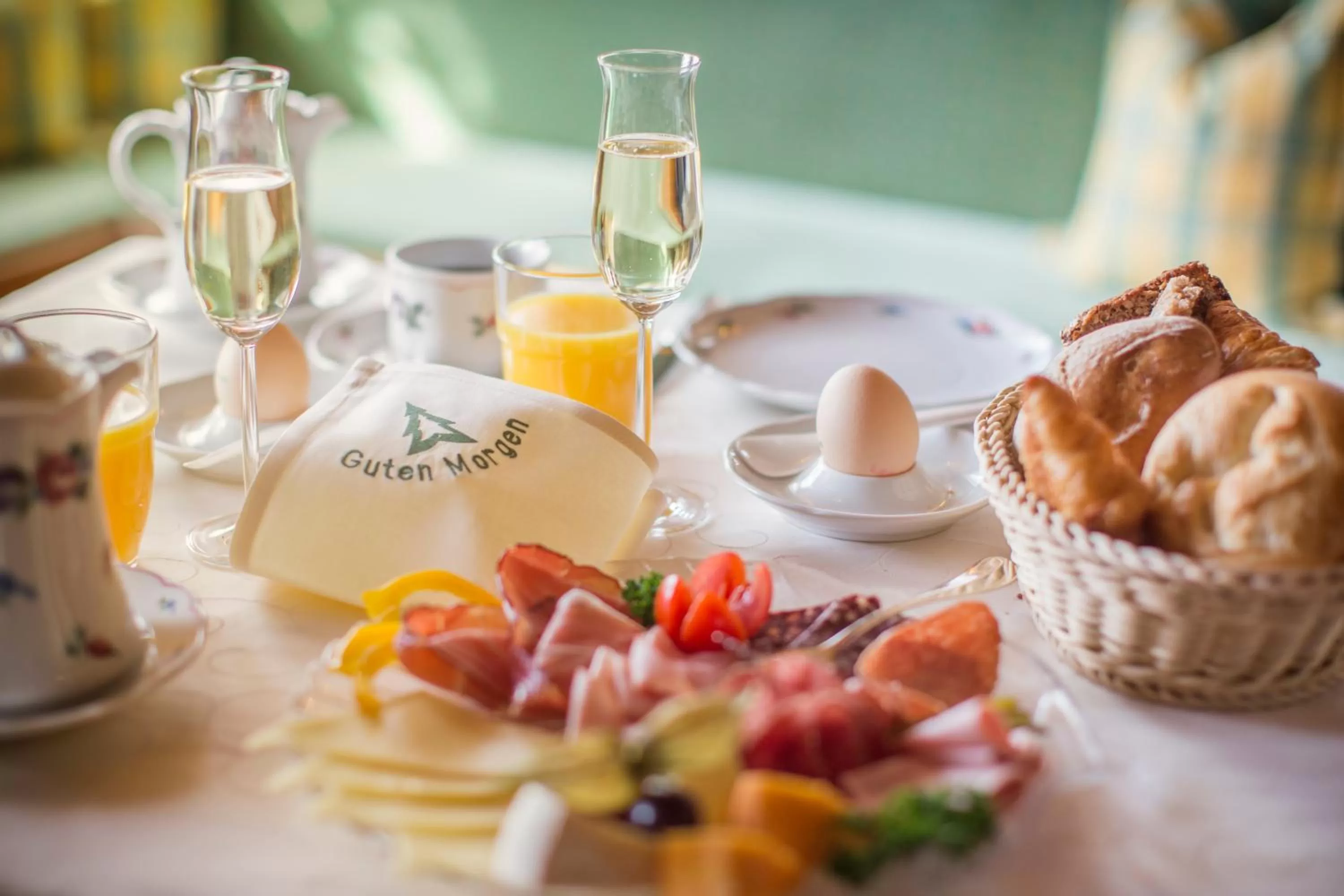 Breakfast in Kaisers Tanne - Premium Alles Inklusive Hotel