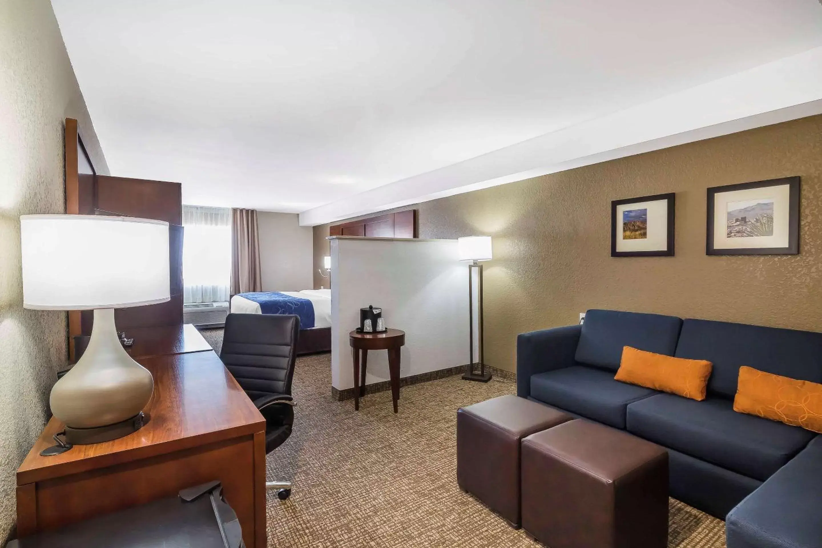 Bedroom, Seating Area in Comfort Suites El Paso Airport