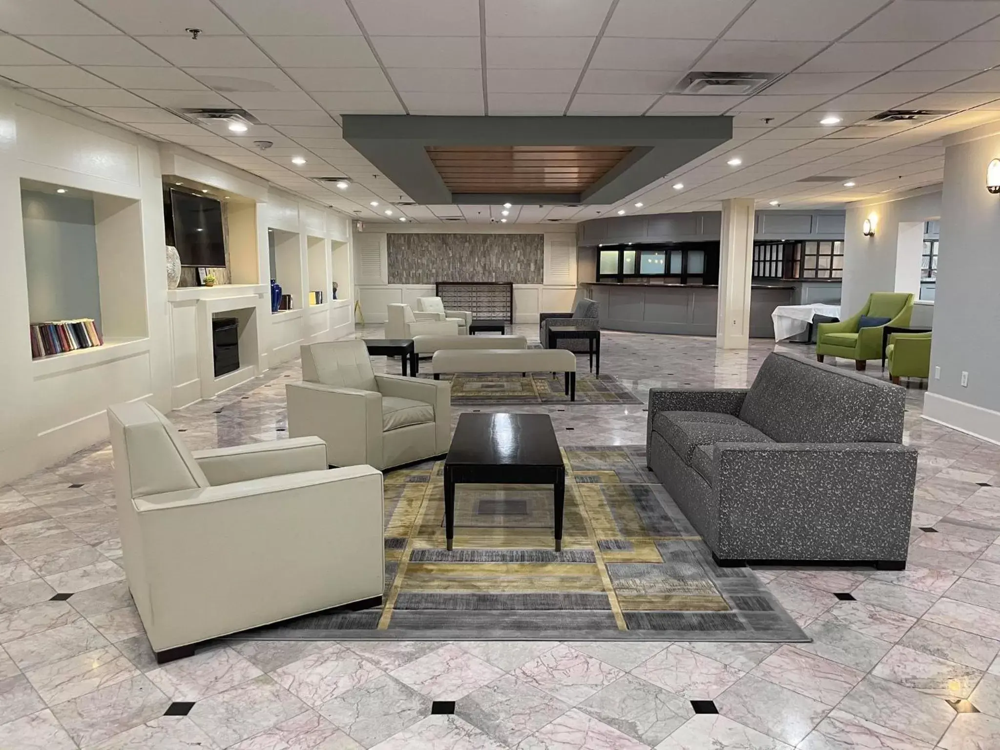 Living room, Lobby/Reception in Wingate Houston near NRG Park/Medical Center