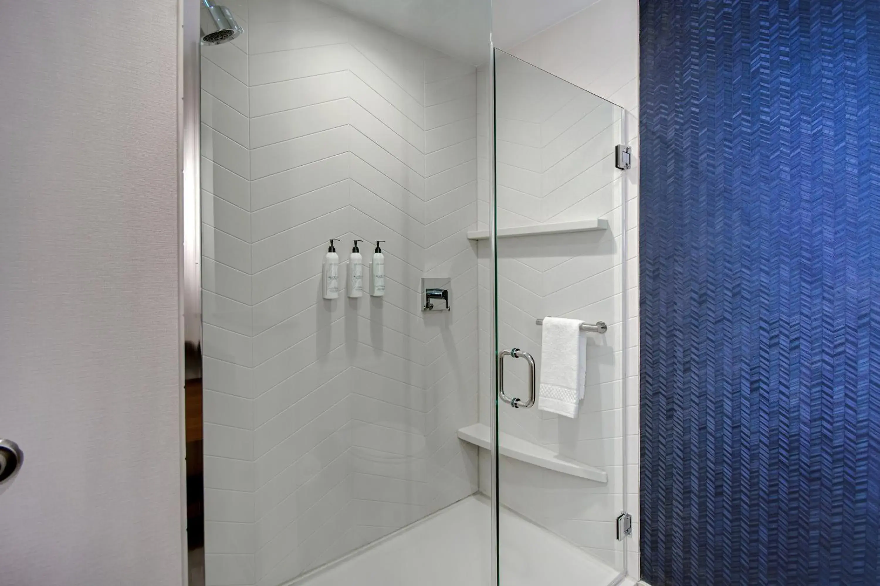 Shower, Bathroom in Fairfield by Marriott Inn & Suites Rochester Hills