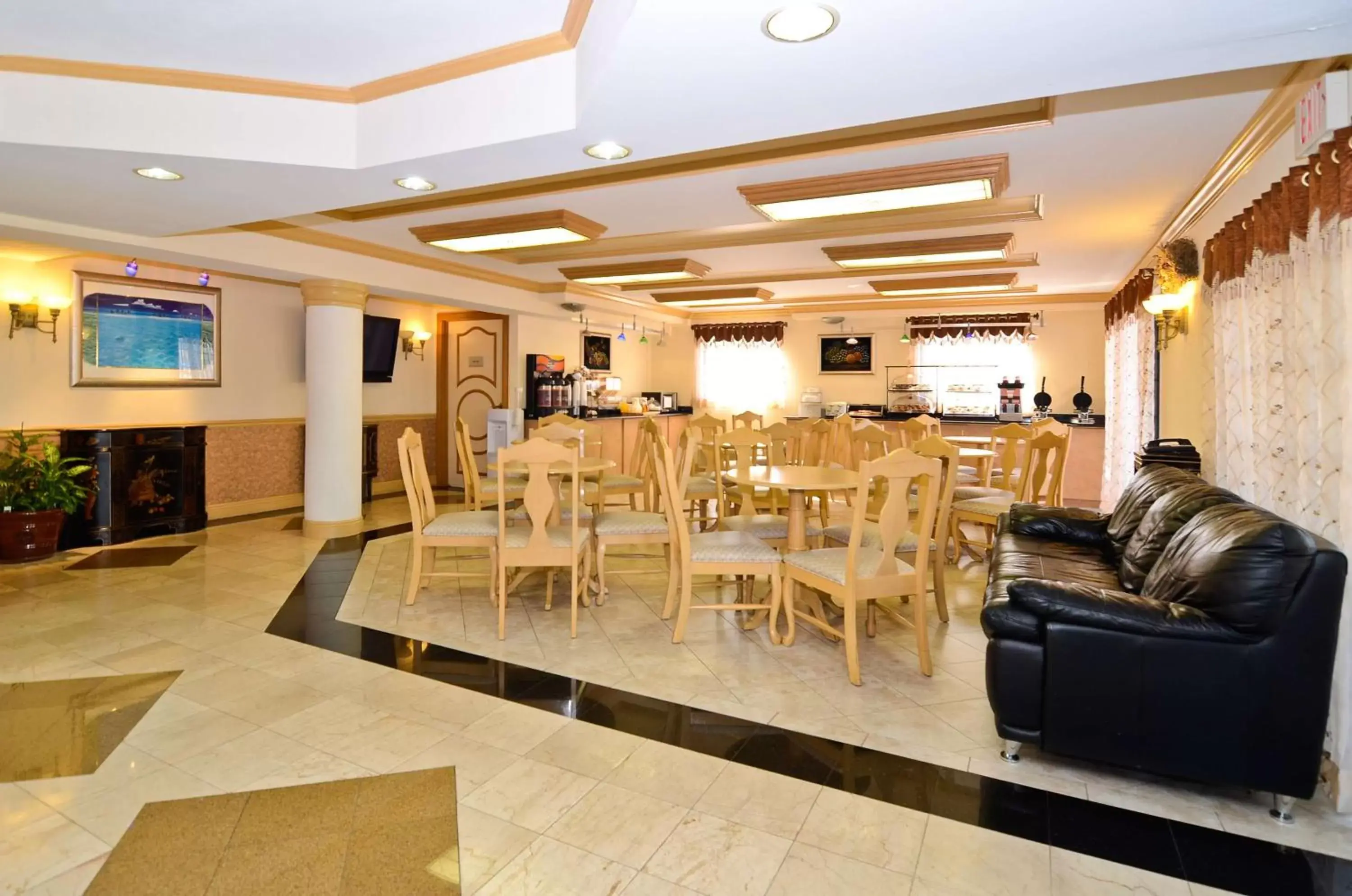 Restaurant/Places to Eat in Americas Best Value Inn Fort Myers