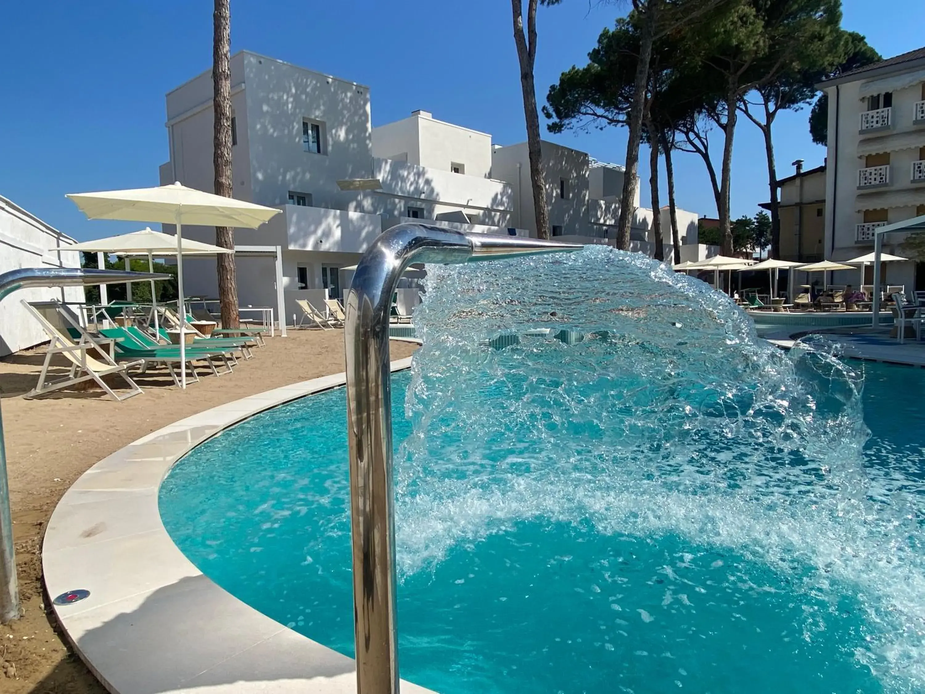 Swimming Pool in Marina Palace Hotel 4 stelle S