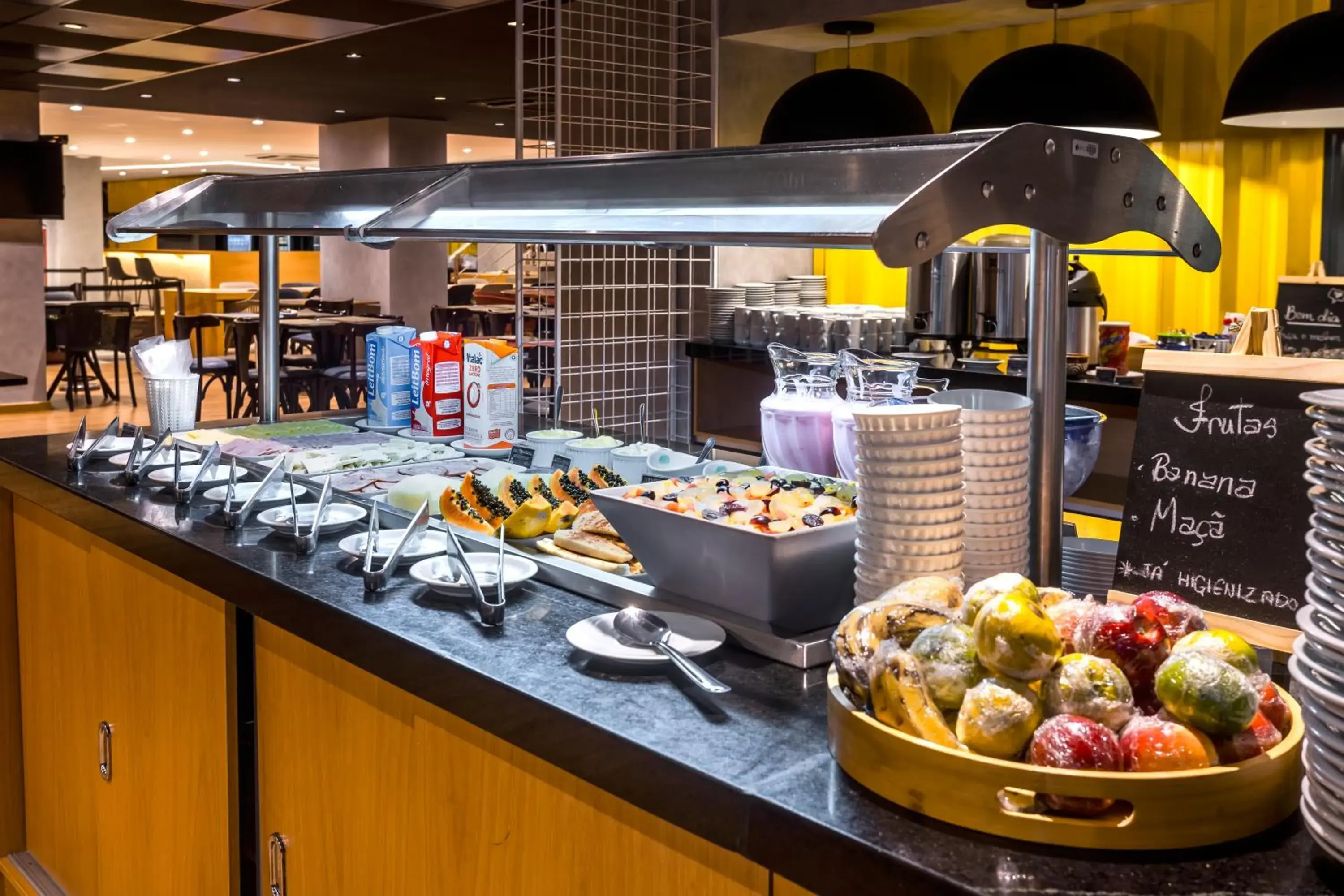 Breakfast, Food in Ibis Styles Belém Hangar