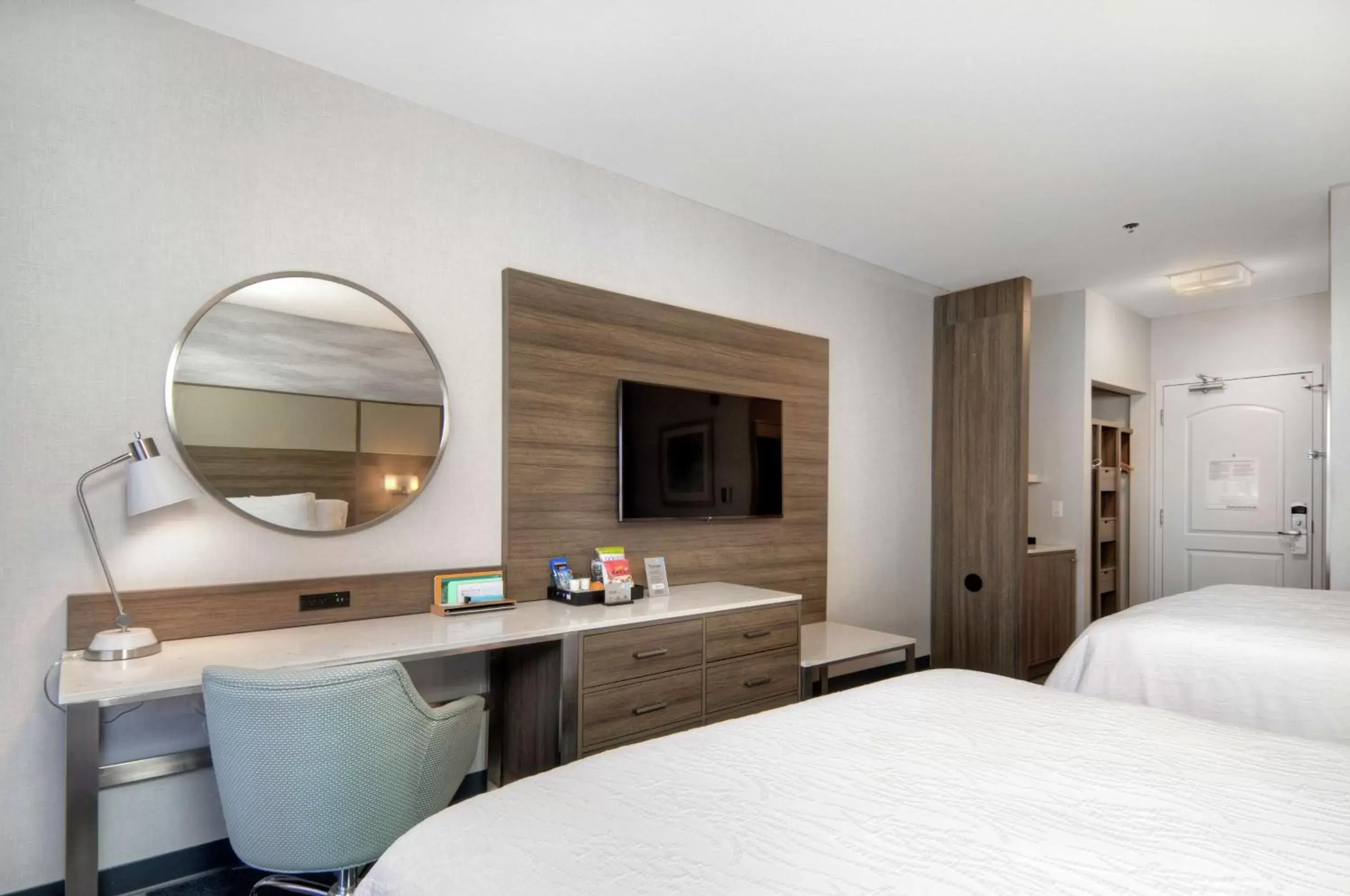 Premium Queen Room with Two Queen Beds in Hilton Garden Inn Livermore