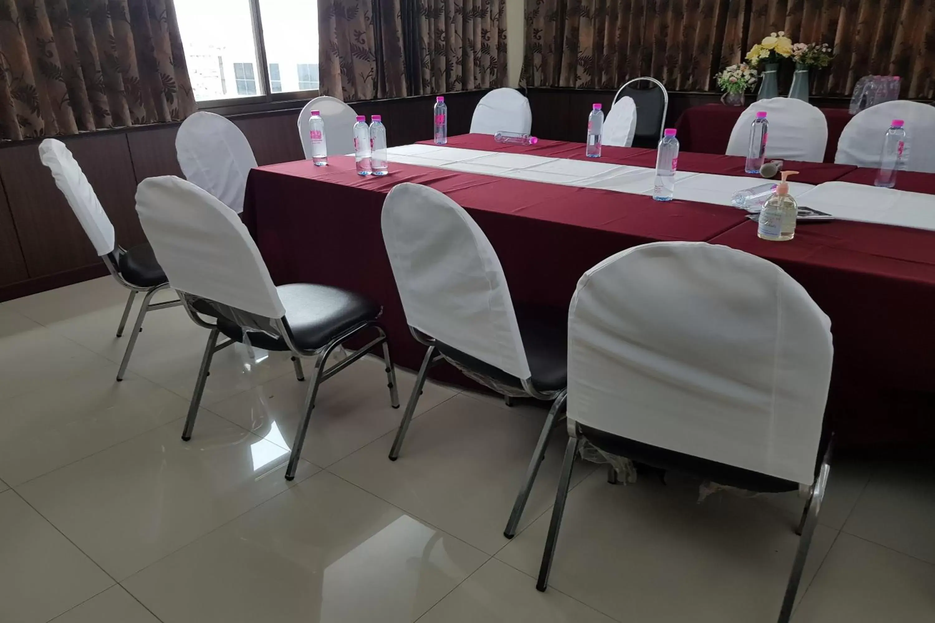 Meeting/conference room in Poonsook Phitsanulok Hotel SHA Plus