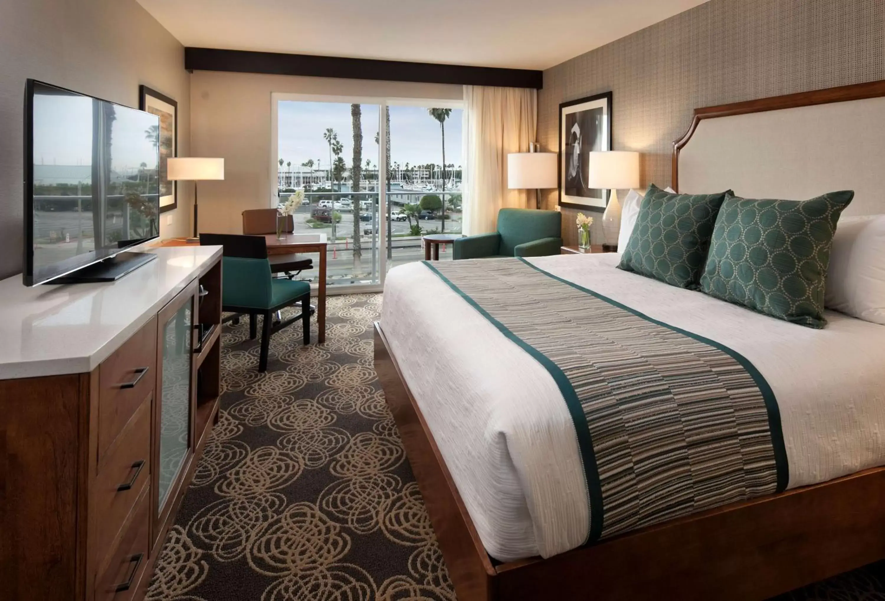 Bed in Redondo Beach Hotel, Tapestry Collection by Hilton