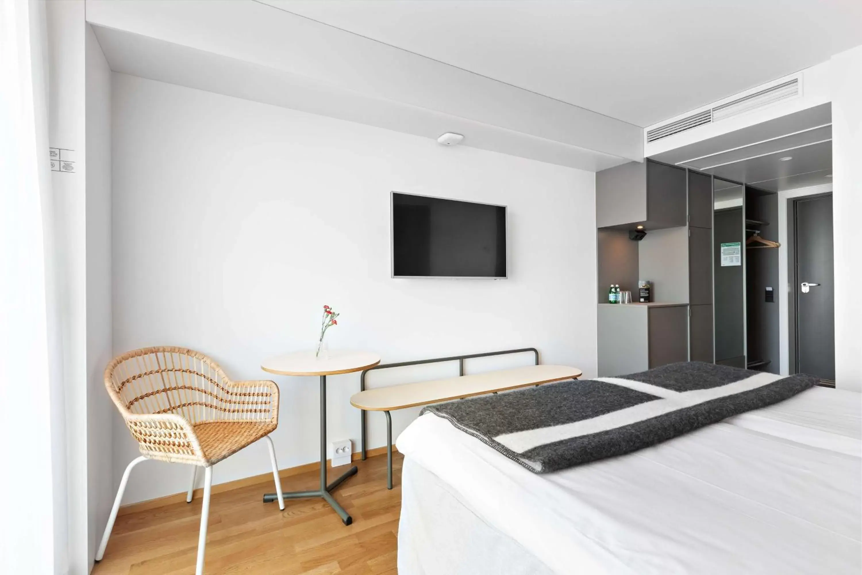 Bedroom, TV/Entertainment Center in Ten Hotel BW Signature Collection Bedroom, TV/Entertainment Center in Ten Hotel BW Signature Collection