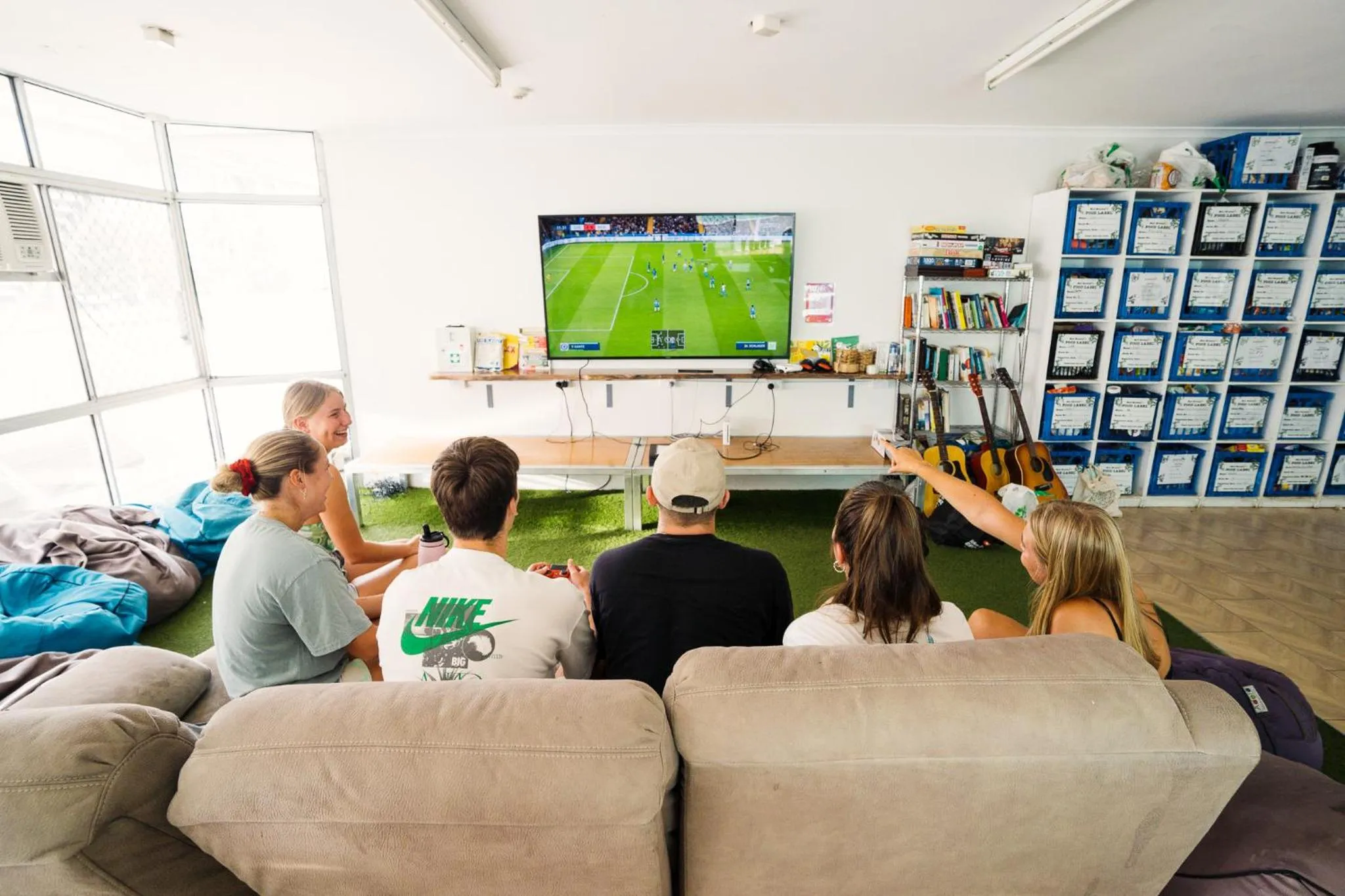 Communal lounge/ TV room in Mad Monkey Waterfront