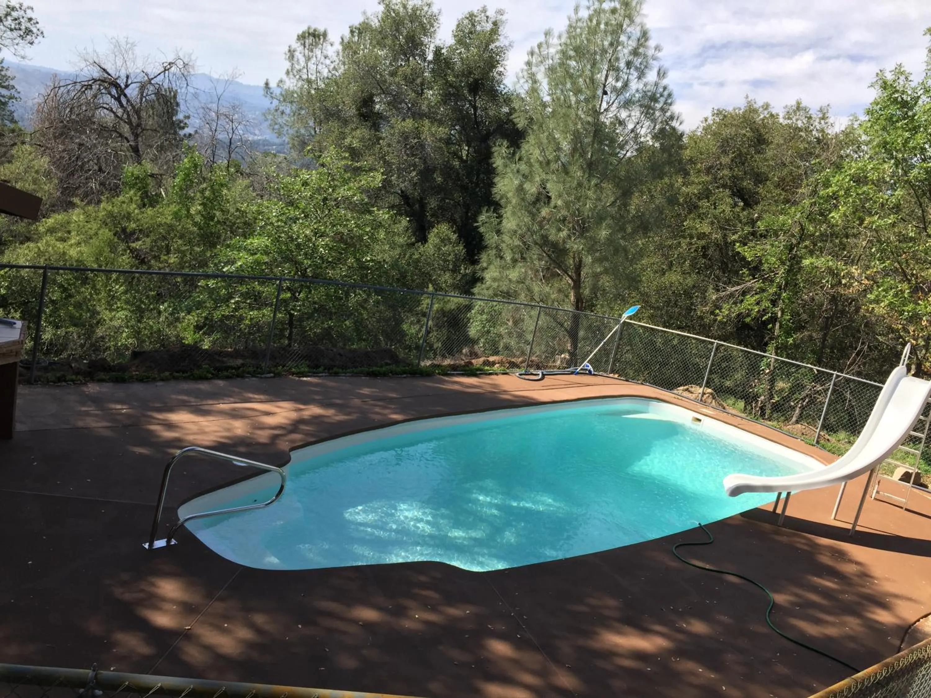 Day in Mountain Trail Lodge and Vacation Rentals