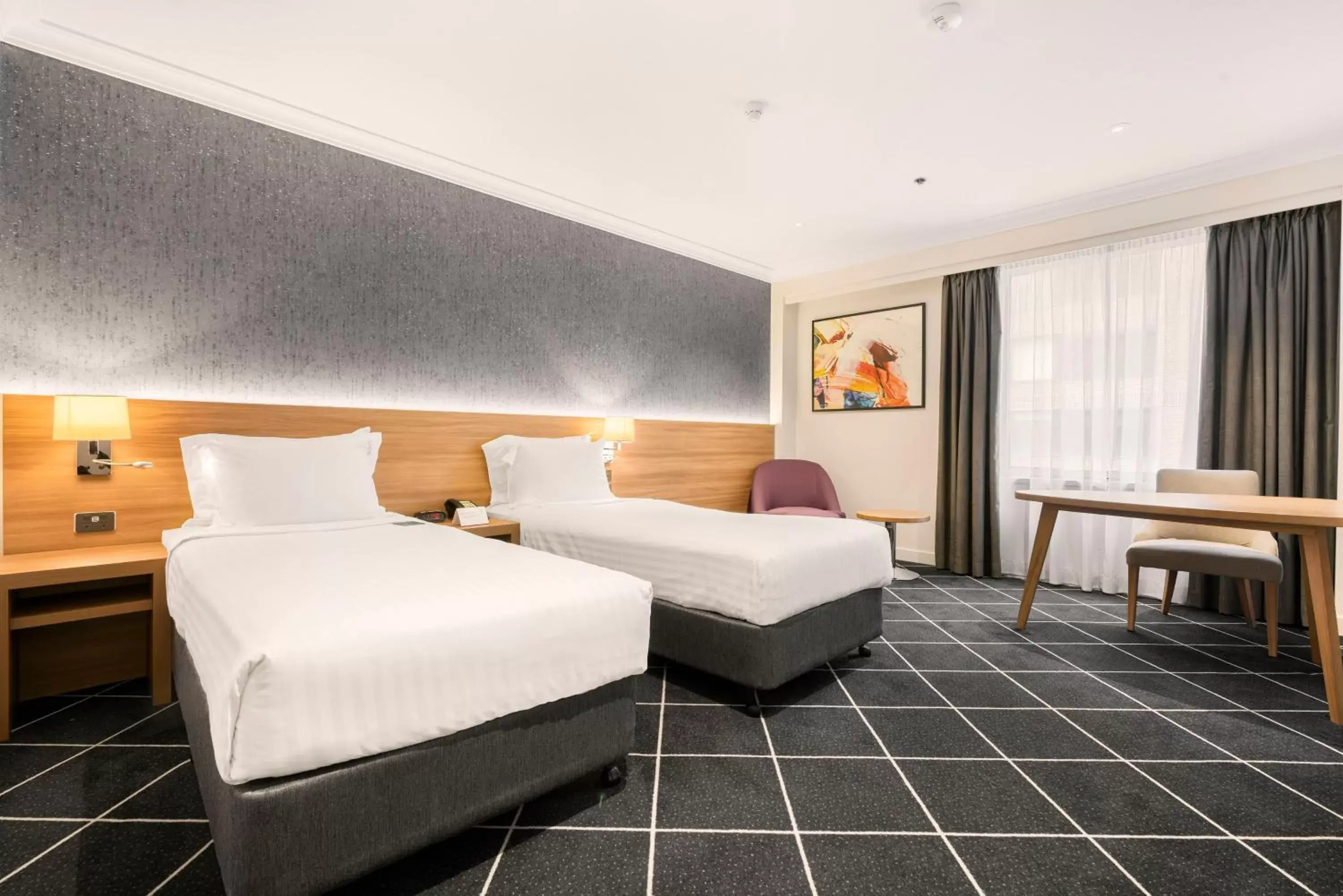 Photo of the whole room, Bed in Holiday Inn Darling Harbour, an IHG Hotel