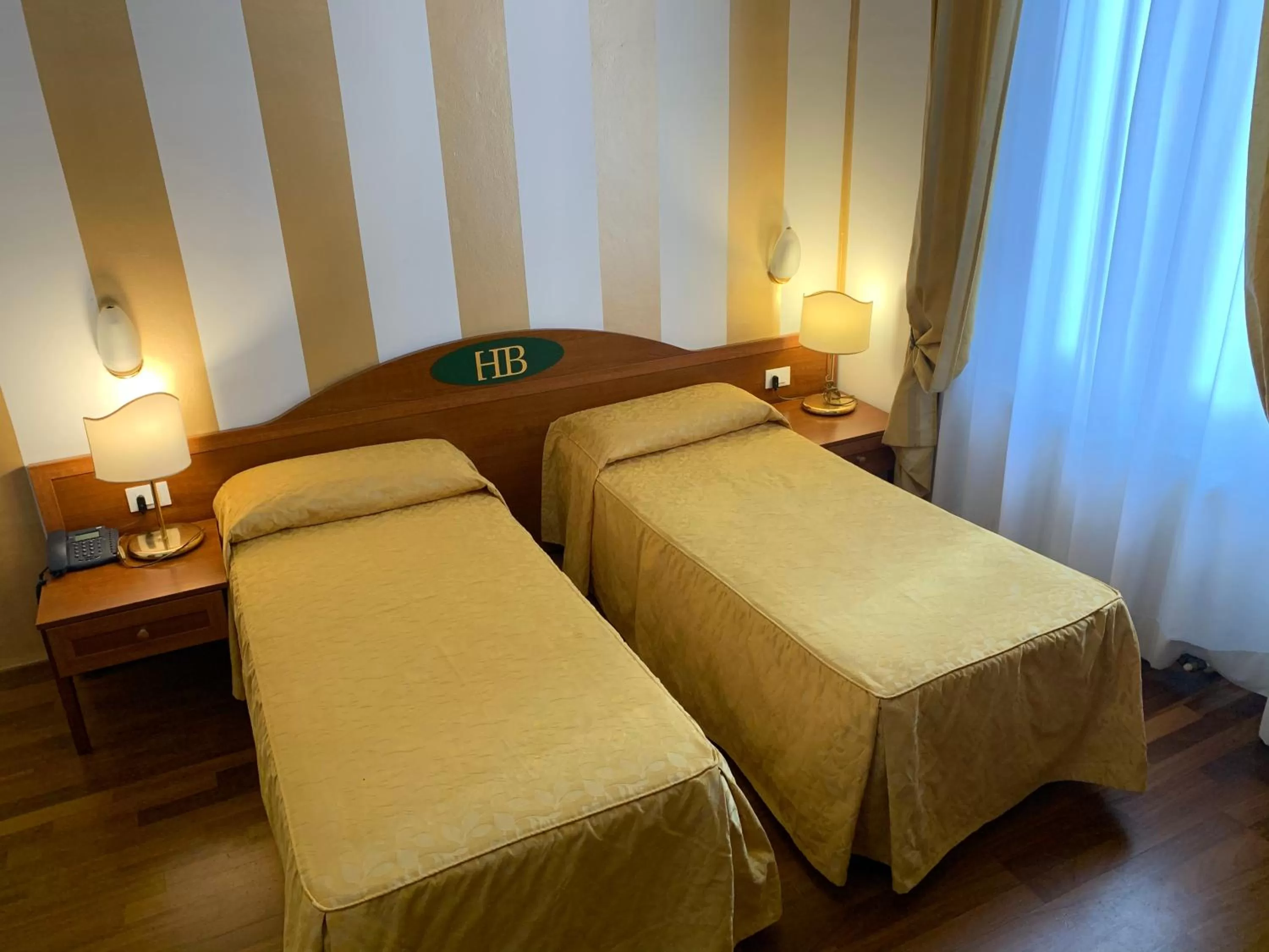 Photo of the whole room in Hotel Bogart 2