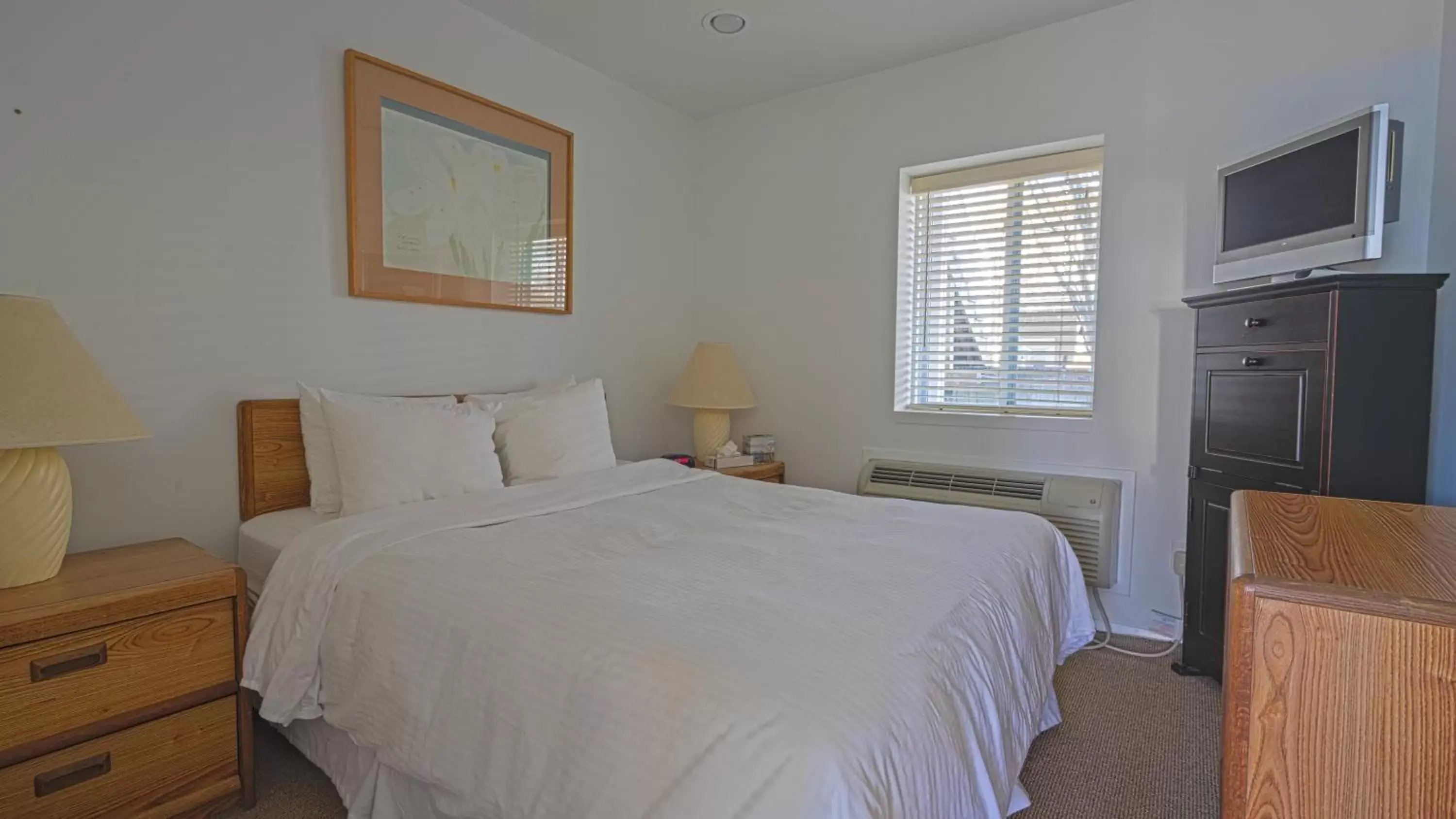 Bed in Sea Crest