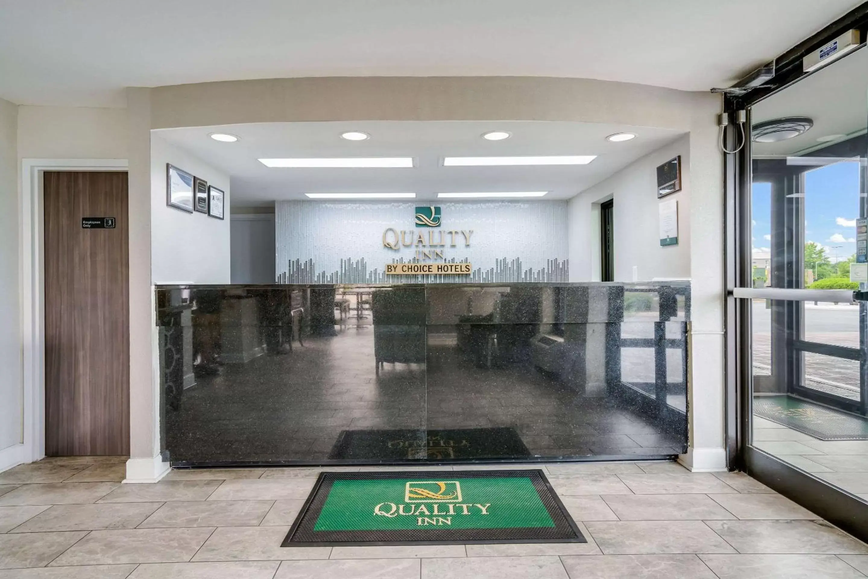 Lobby or reception in Quality Inn Greenville near University