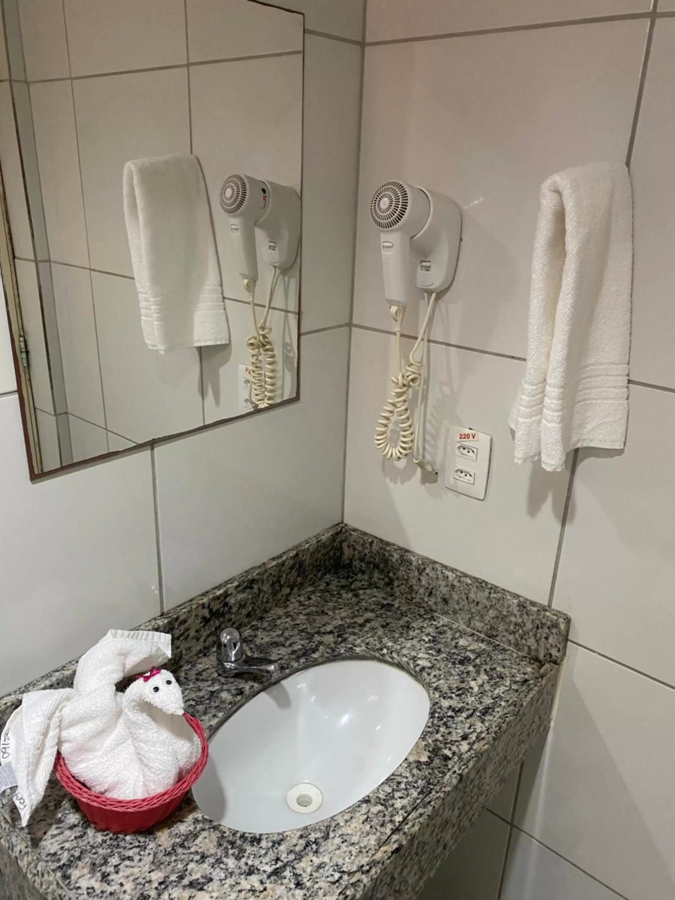 Bathroom in Hotel Fortaleza Inn