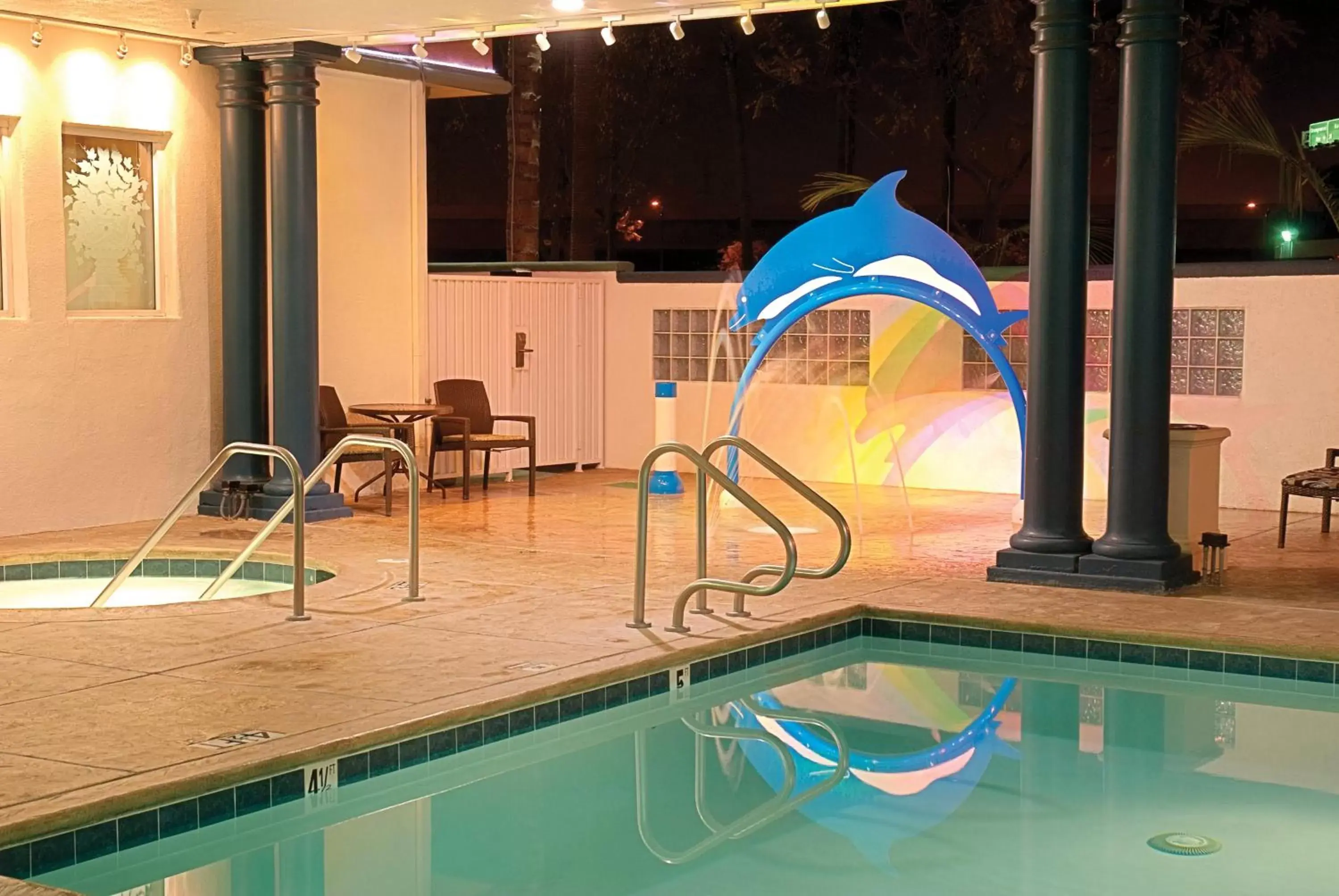 Swimming pool in Peacock Suites