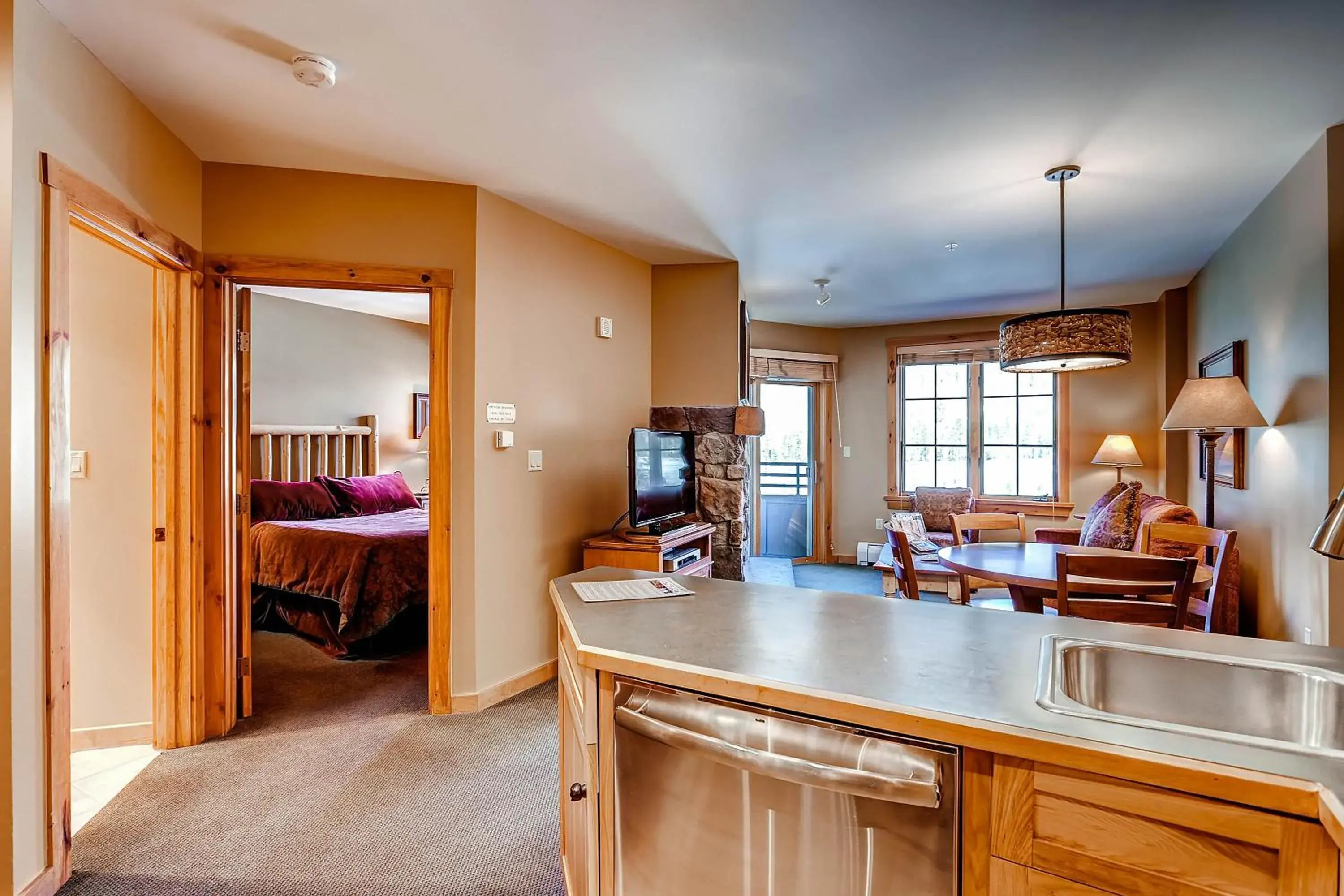 Kitchen or kitchenette, Kitchen/Kitchenette in River Run Village by Keystone Resort