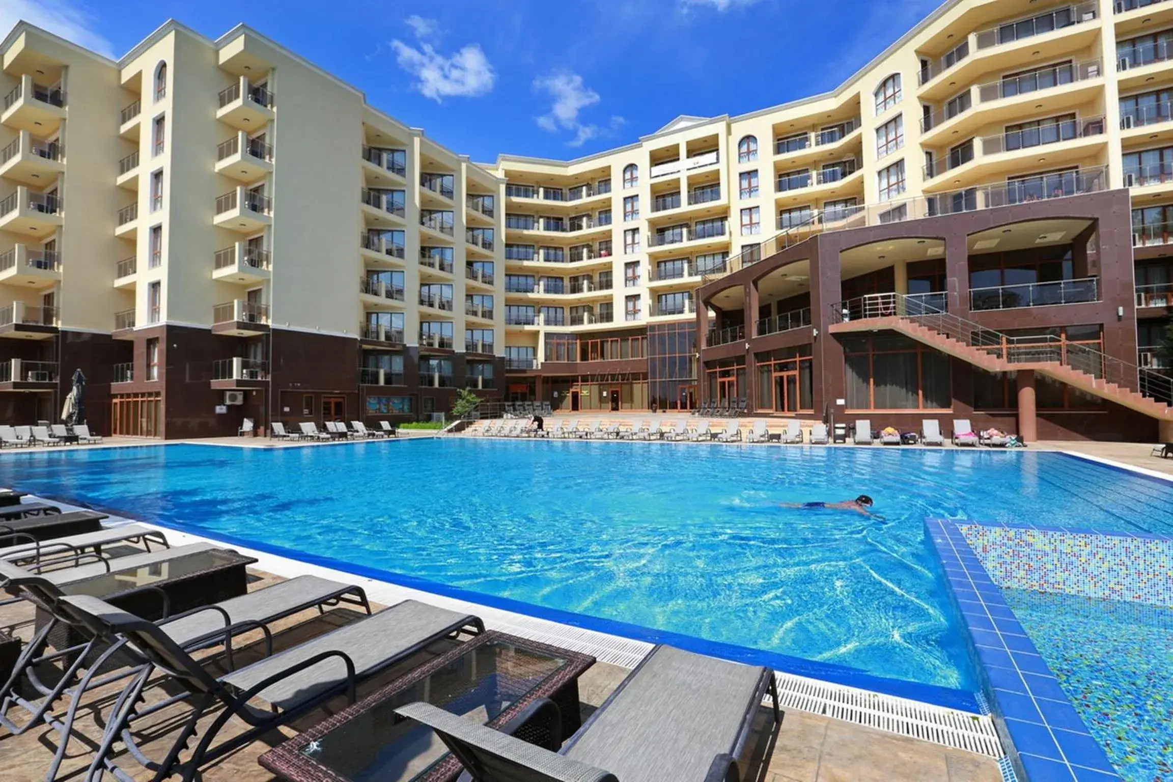 Property building, Swimming Pool in Apart Hotel Golden Line