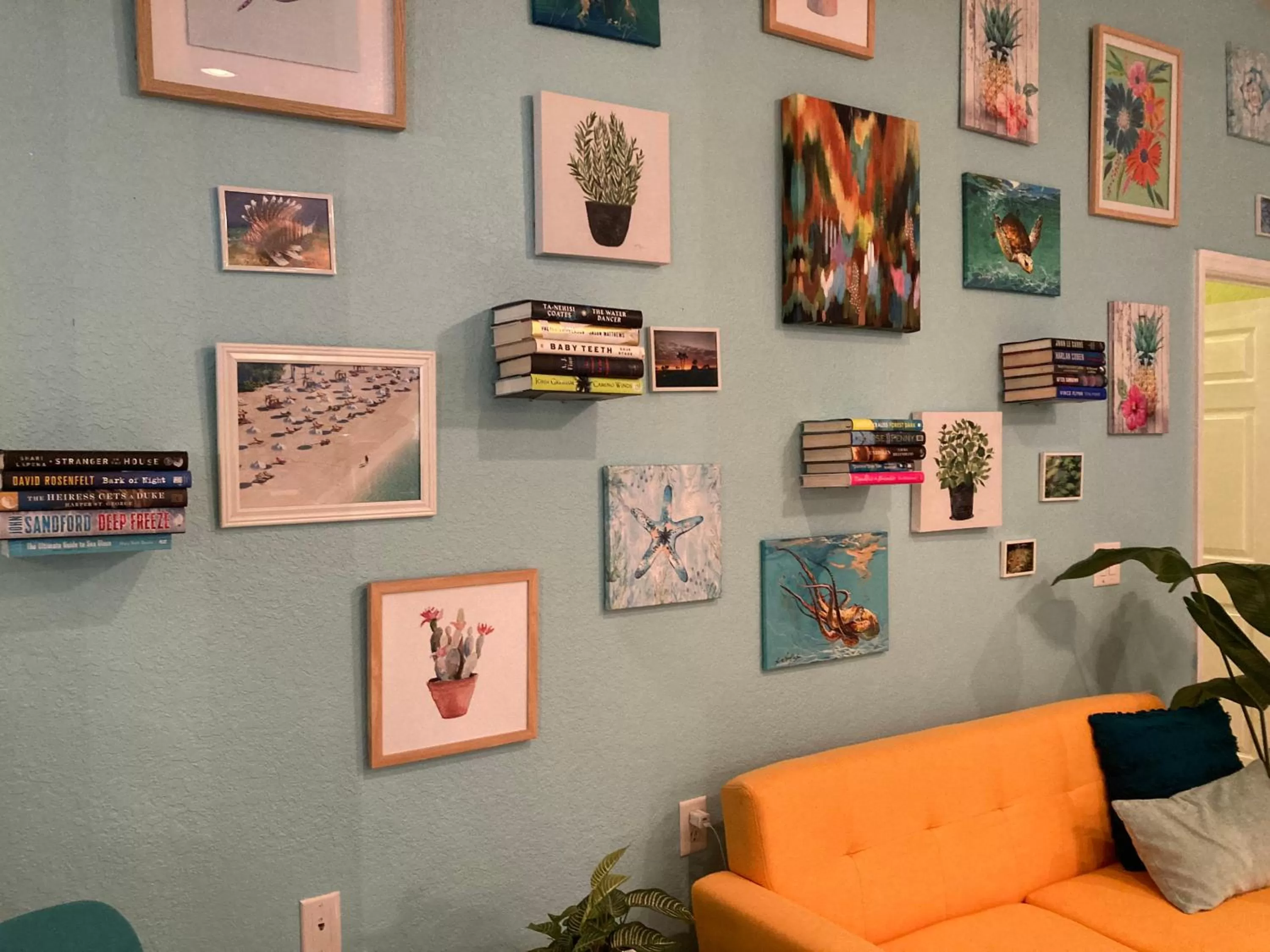 3Gulls Inn Ozona-Boutique Hotel-Steps from Restaurants & Brewery-SwimSpa Pool-Pet Friendly