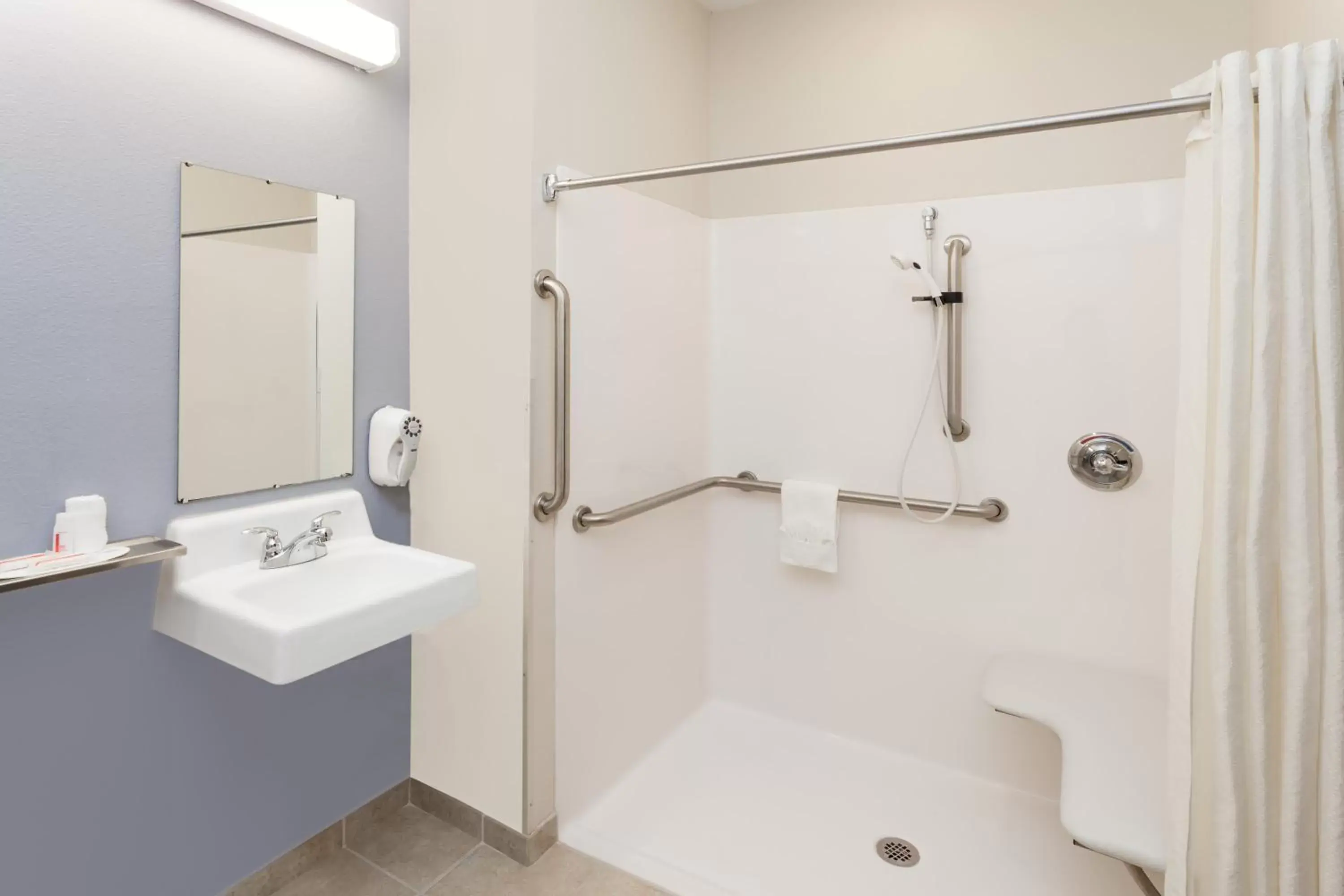 Bathroom in Microtel Inn and Suites Elkhart