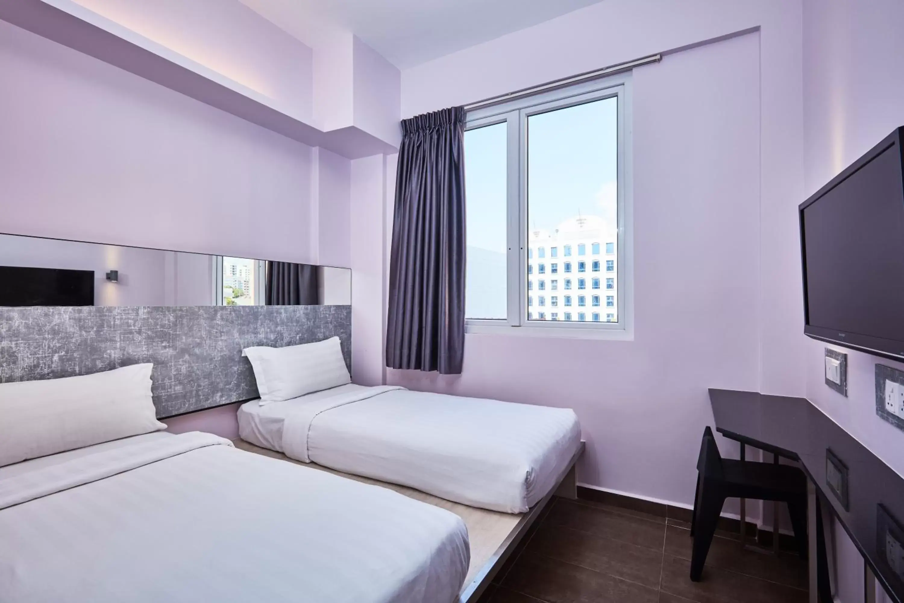Bed in ibis budget Singapore Pearl