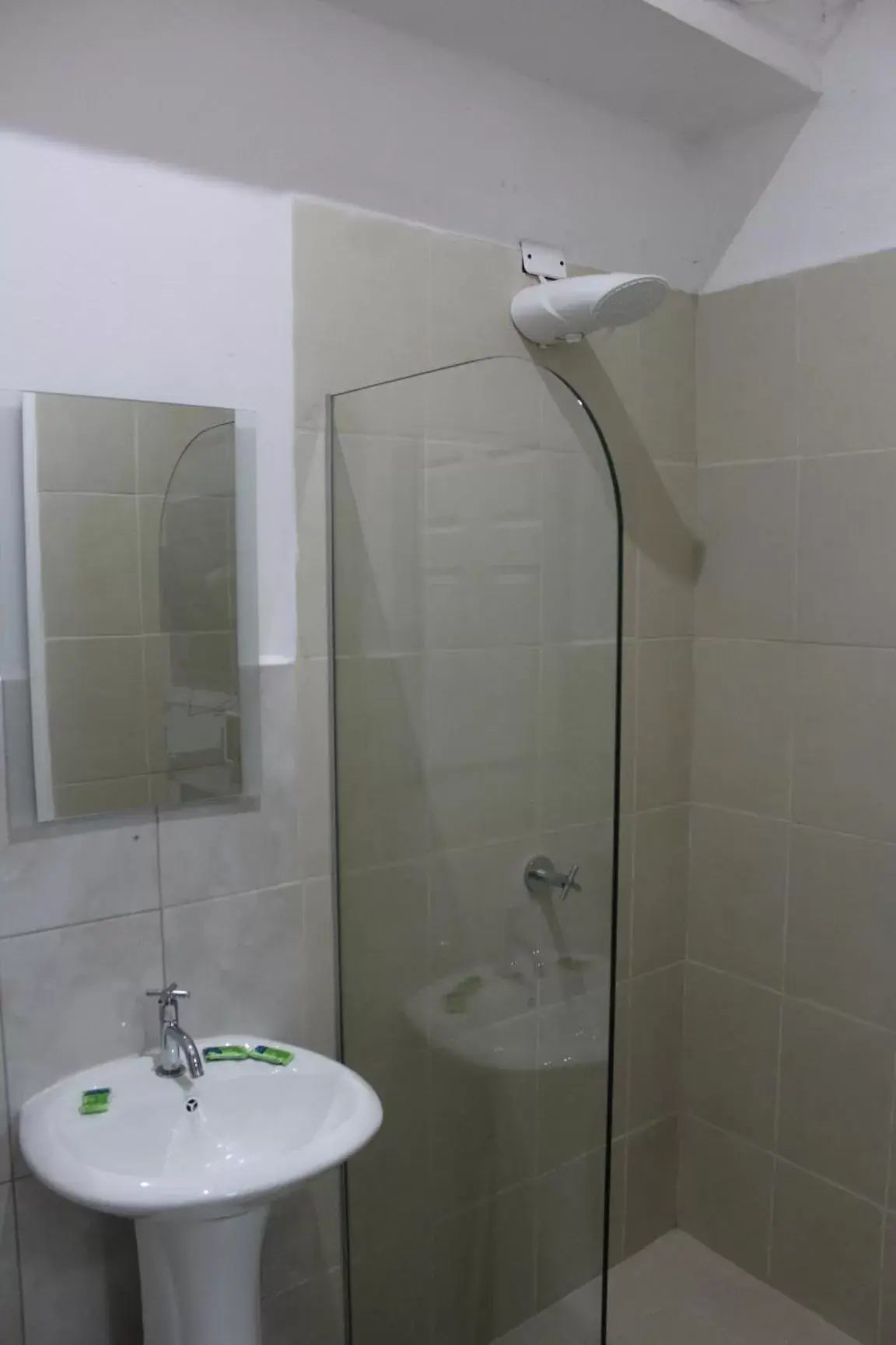 Bathroom in Cando Living Apartments in Central Avenue