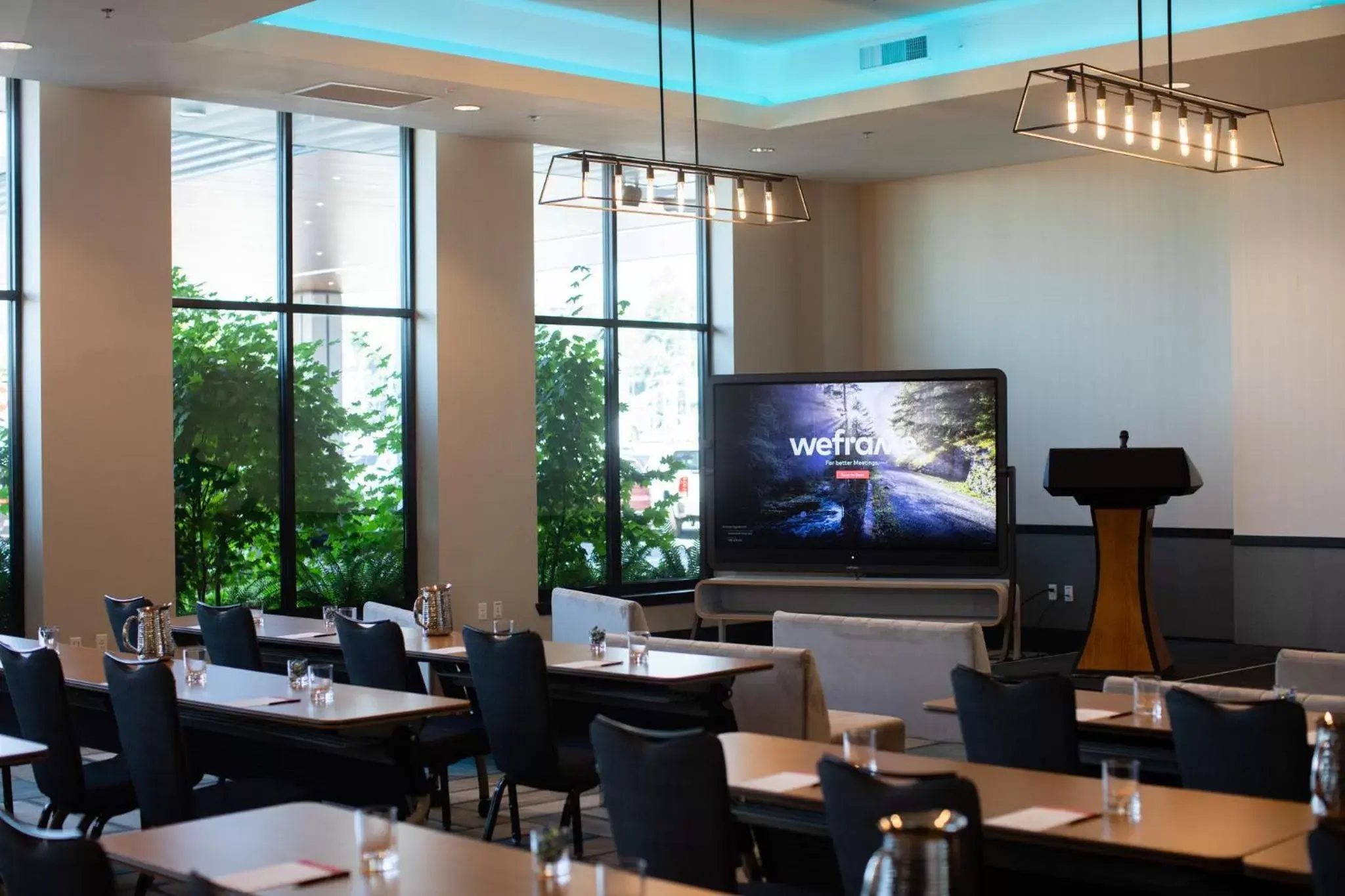 Banquet/Function facilities, Restaurant/Places to Eat in Hotel Indigo Seattle Everett Waterfront Place, an IHG Hotel