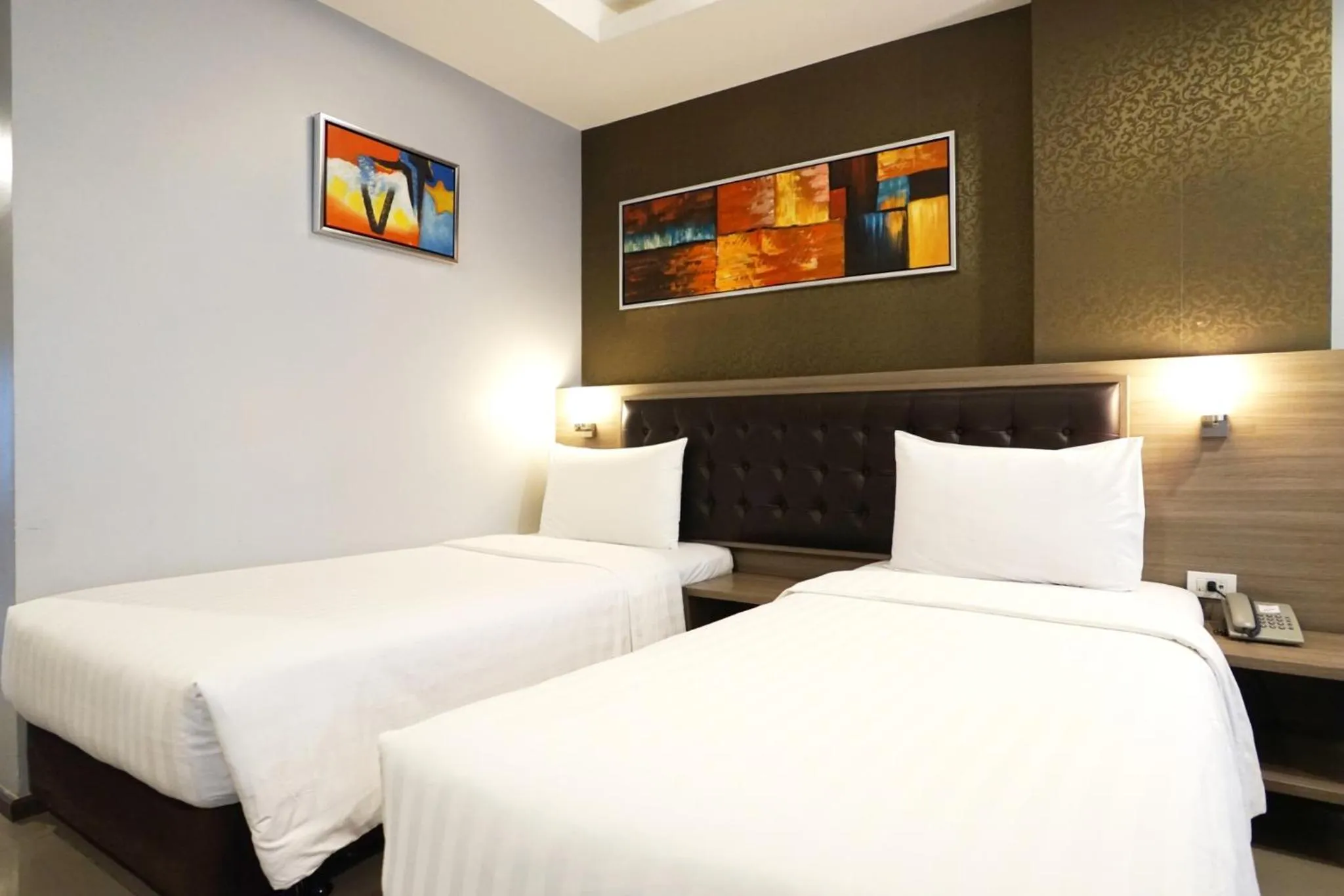 Bed in Picnic Hotel Bangkok - Rang Nam