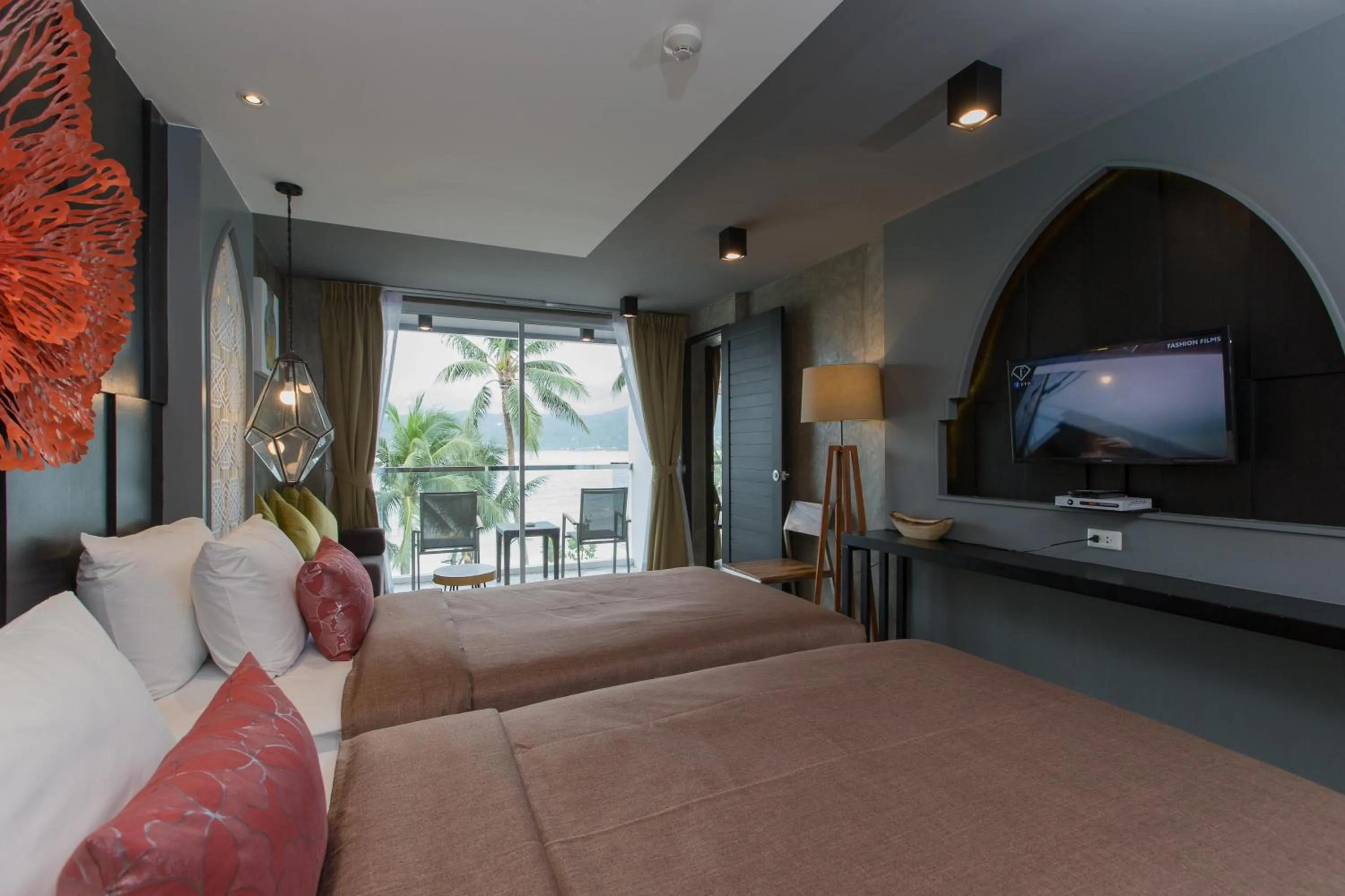 Bed in Patong Signature Boutique Hotel