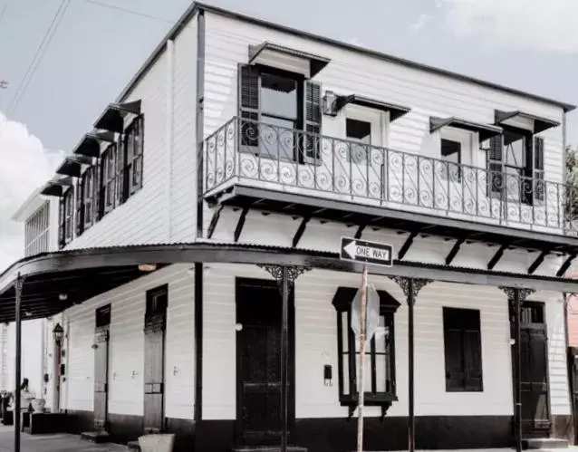 Property Building in Serenity in the Marigny