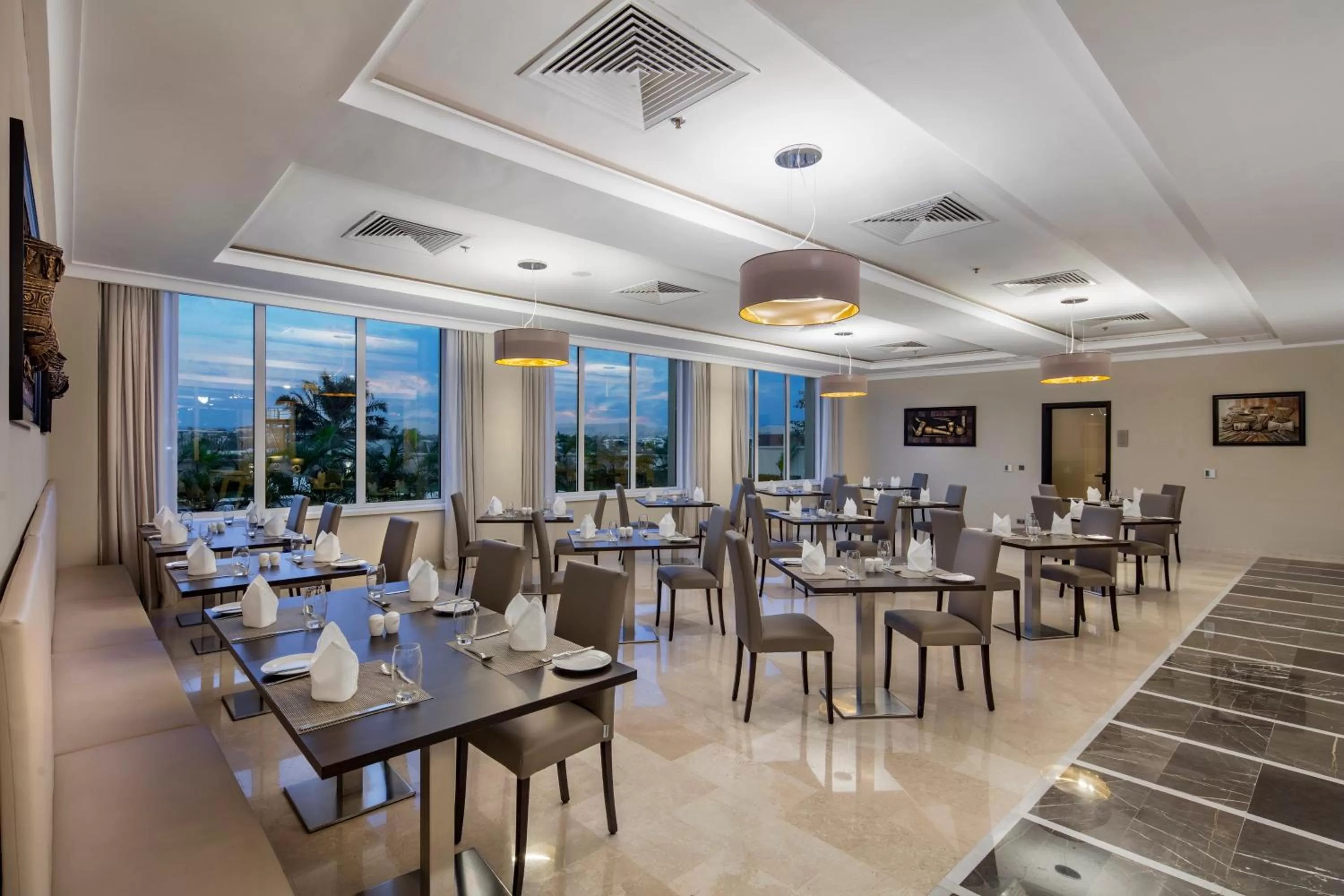 Restaurant/places to eat in Fraser Suites Abuja