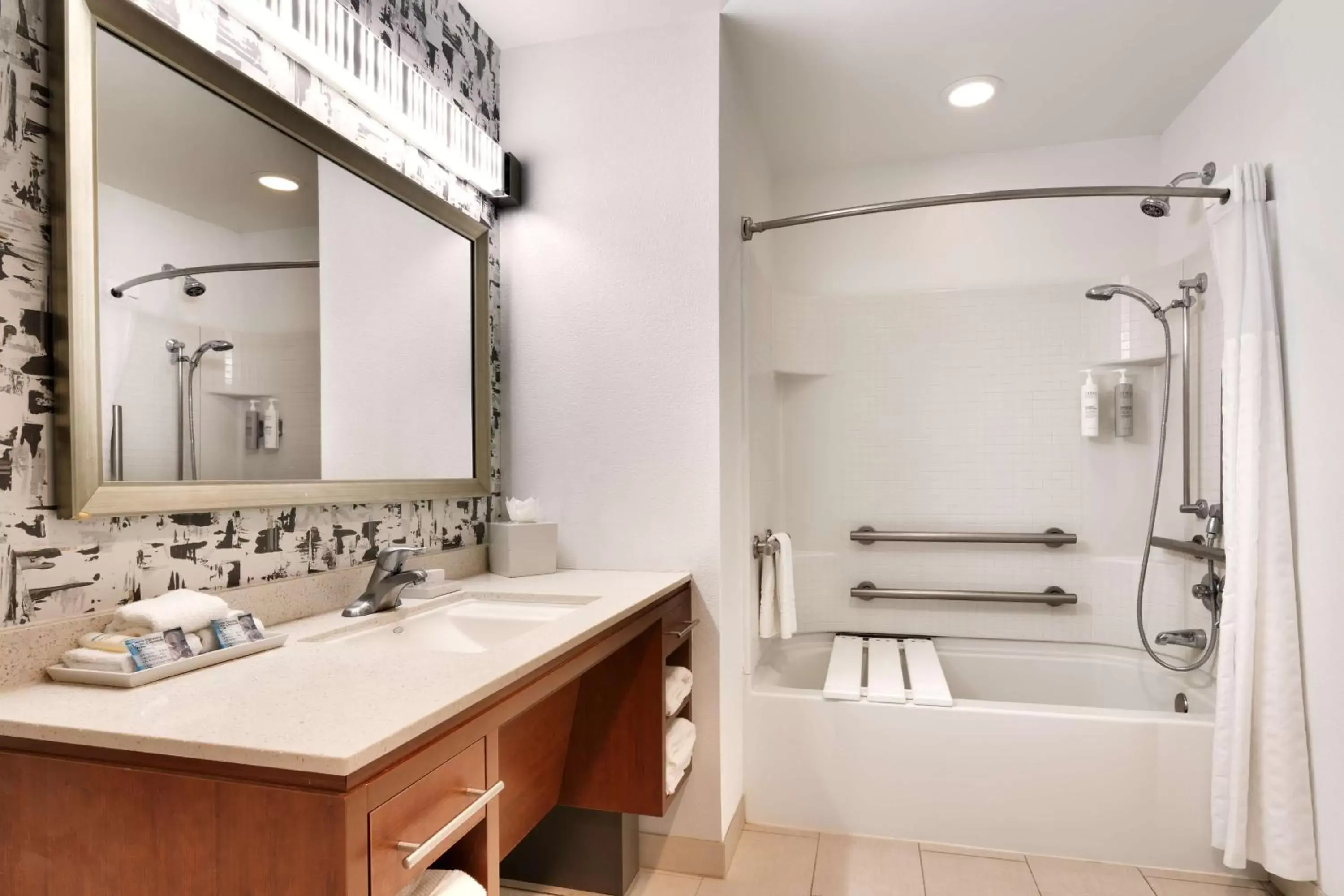 Bathroom in Home2 Suites by Hilton Houston/Katy