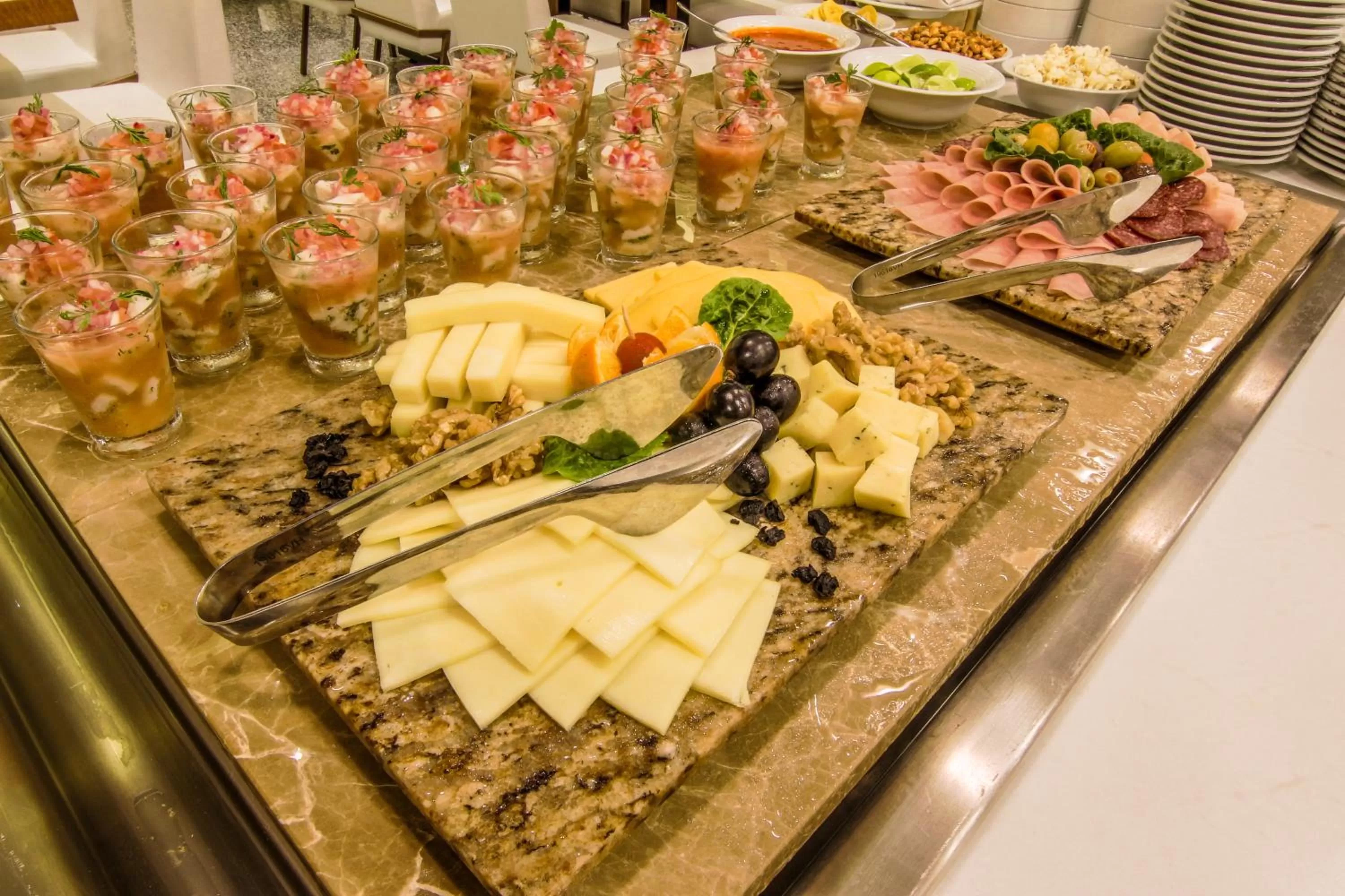 American breakfast in Radisson Hotel Guayaquil