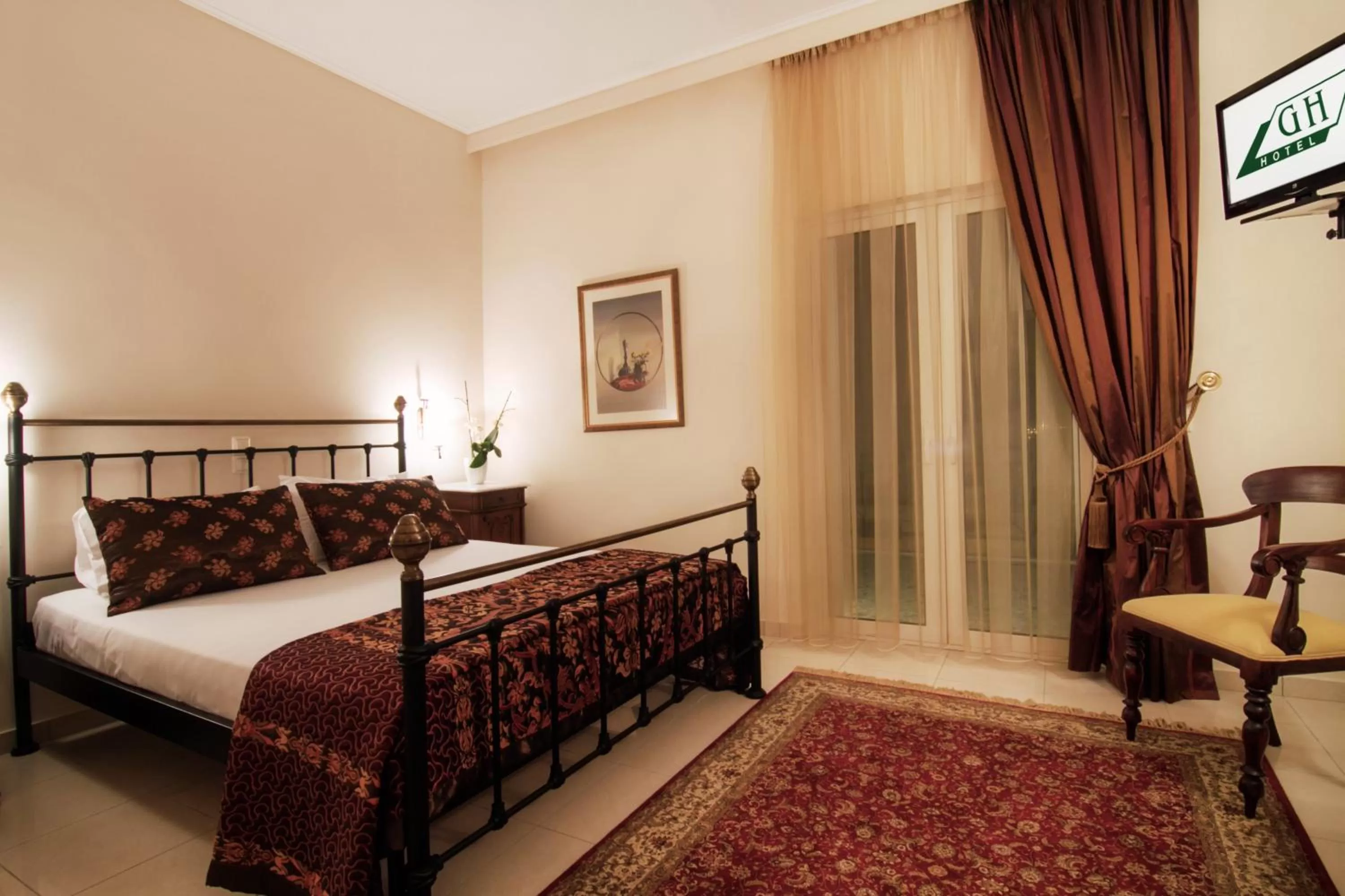 Bed in Green Hill Hotel