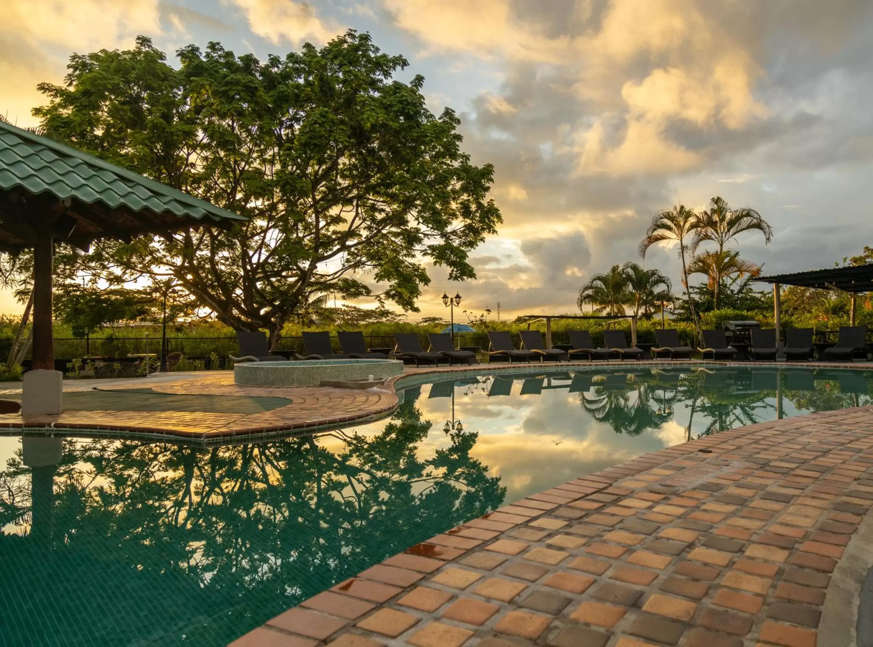 Swimming Pool in Hotel El Rancho