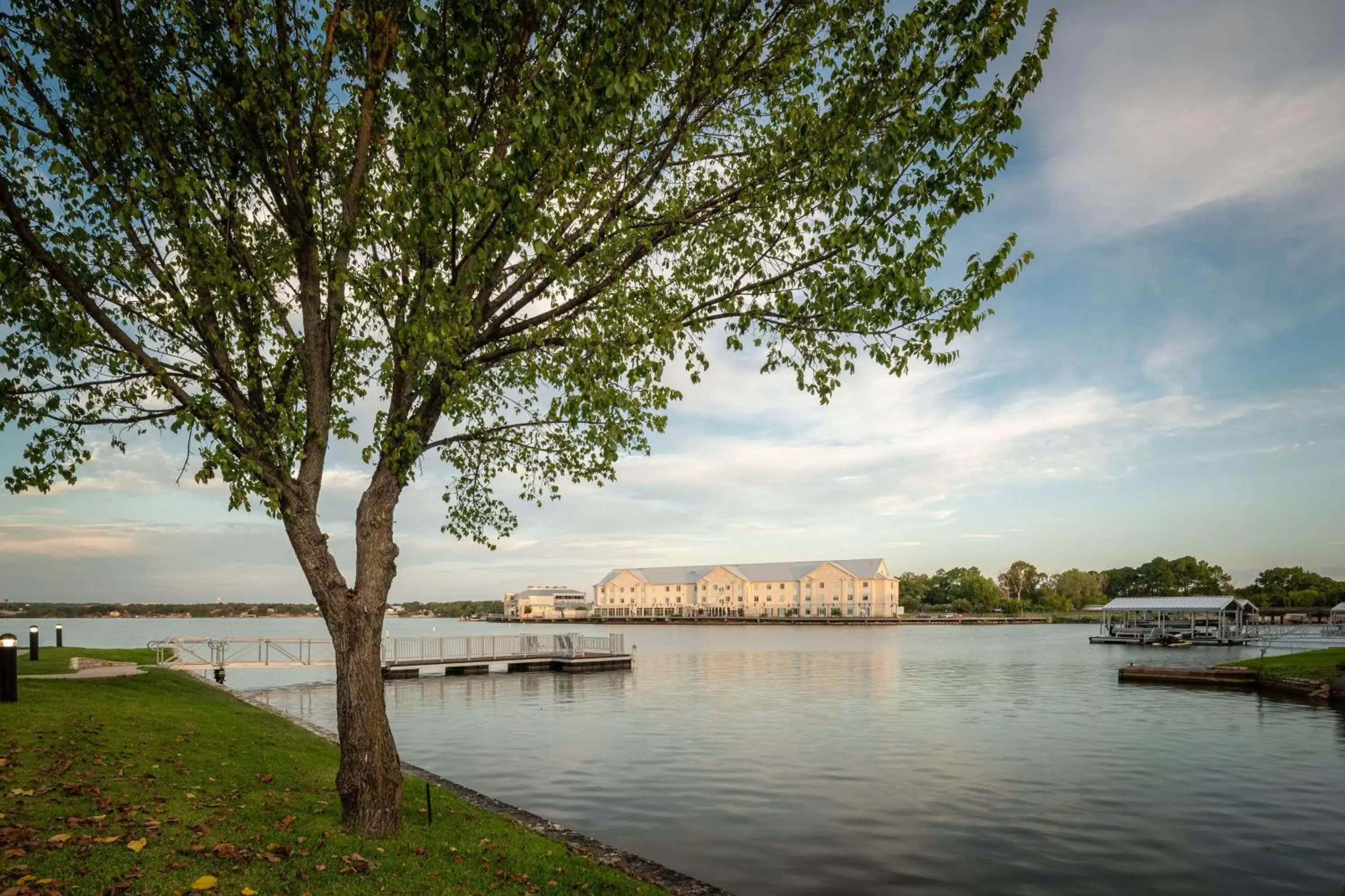 Property building in Hilton Garden Inn Granbury