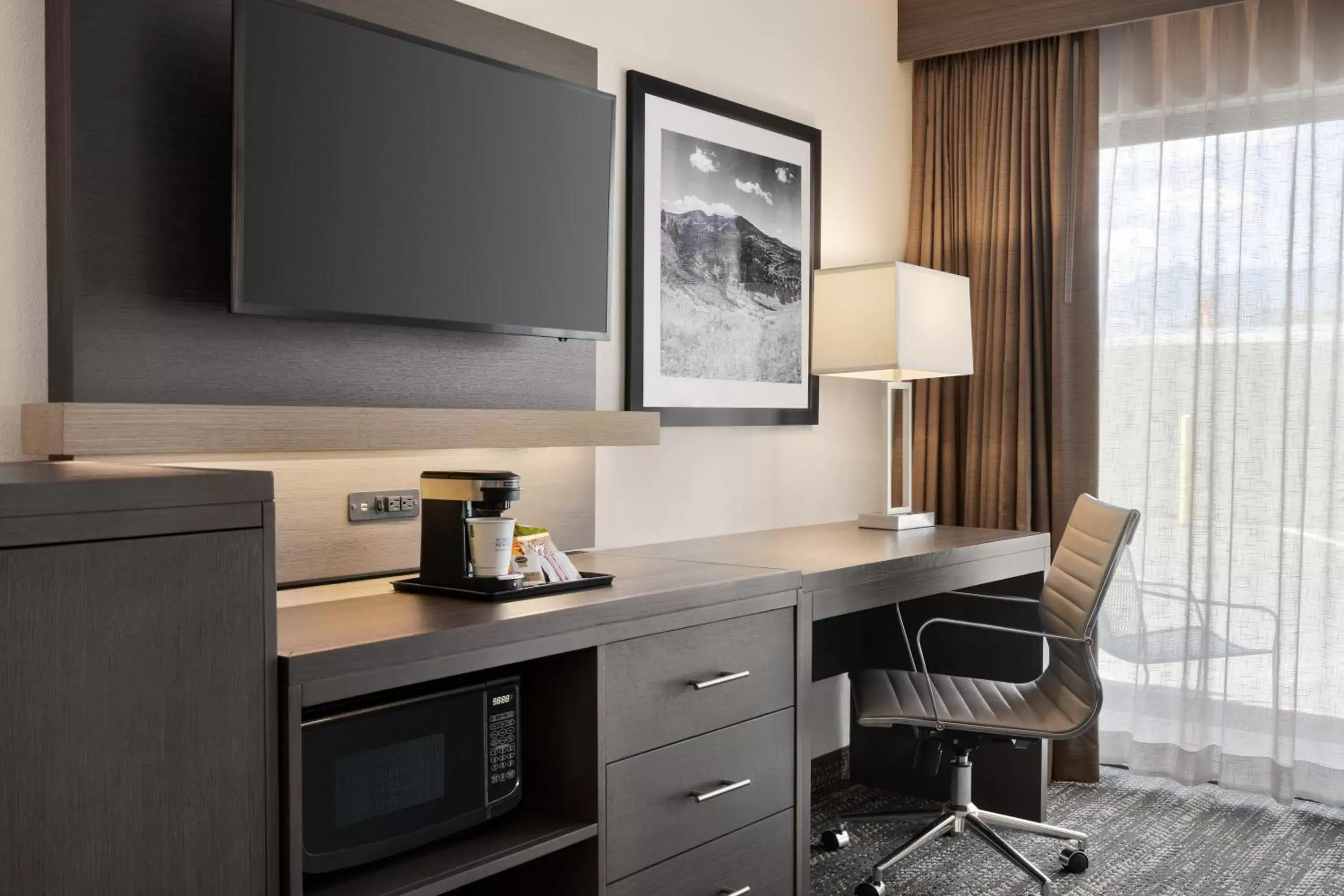 TV and multimedia, TV/Entertainment Center in Days Hotel by Wyndham Flagstaff