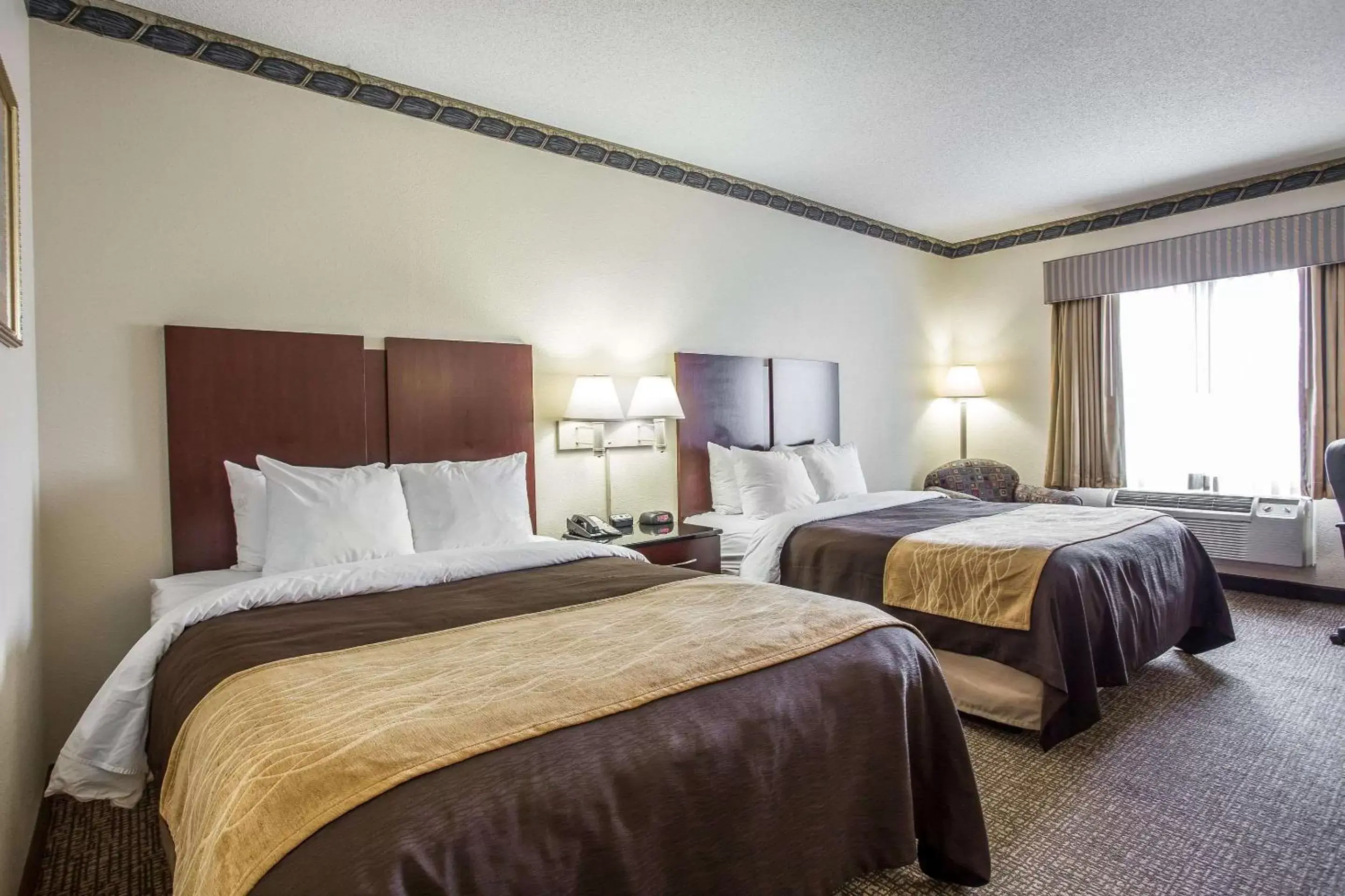 Photo of the whole room, Bed in Comfort Inn & Suites Ft.Jackson Maingate