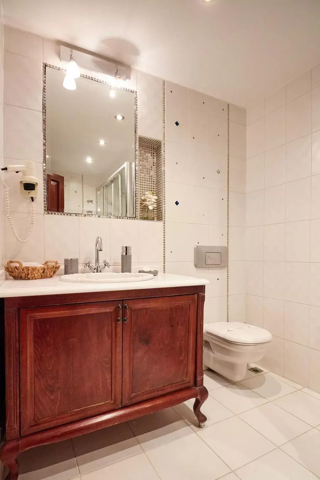 Bathroom in Alzer Hotel