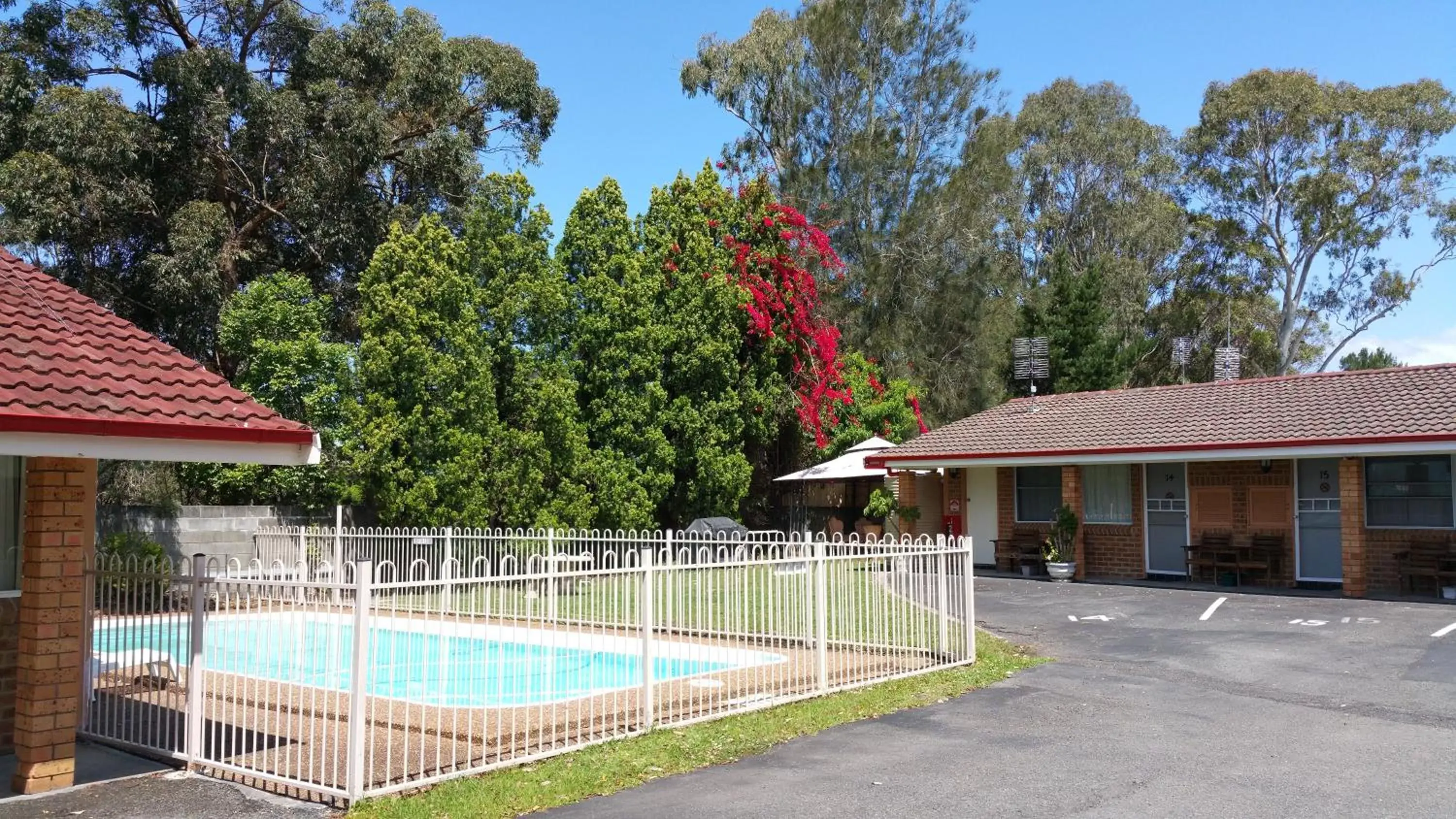 Patio, Swimming Pool in Central Coast Motel
