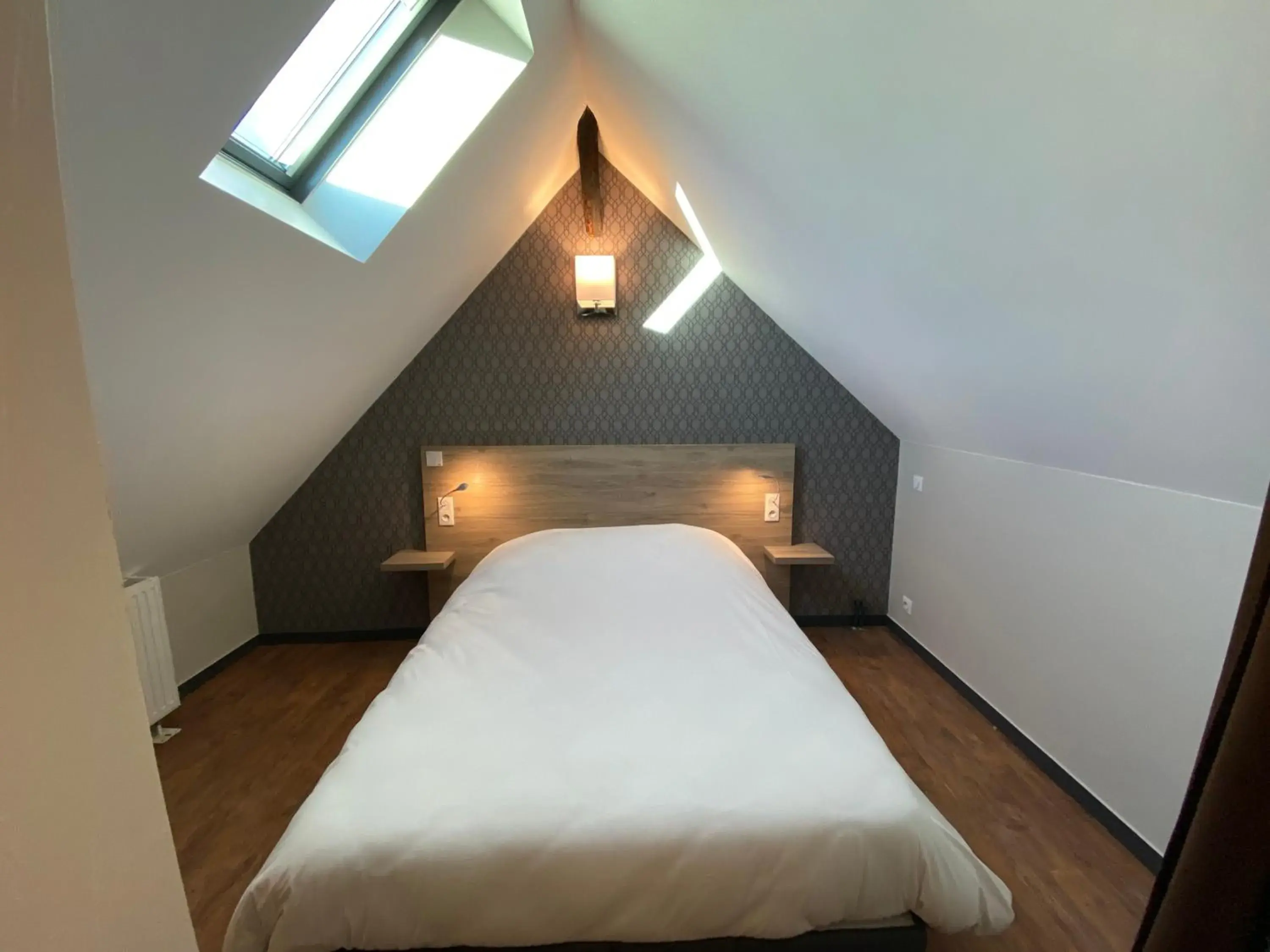 Photo of the whole room, Bed in LOGIS - Hôtel Saint Nicolas