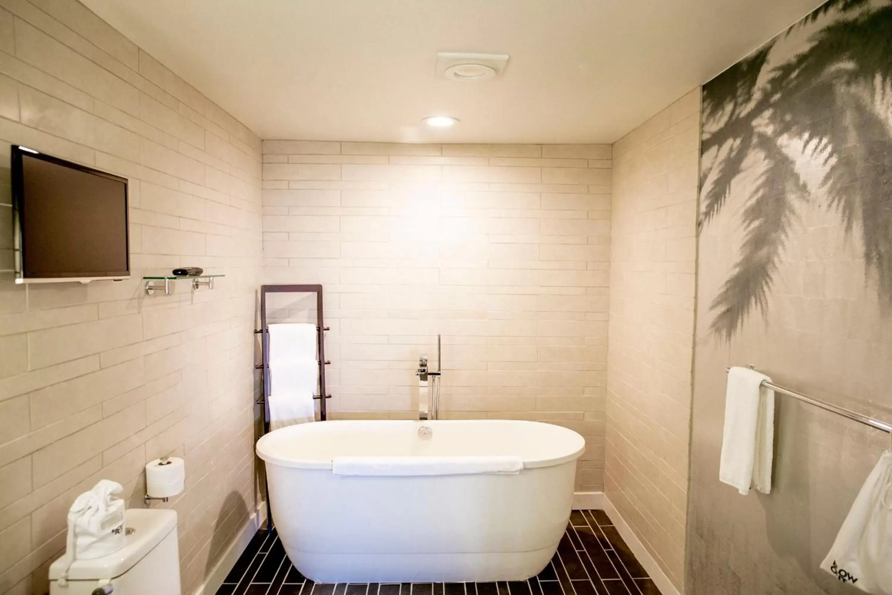 Photo of the whole room, Bathroom in W Los Angeles – West Beverly Hills