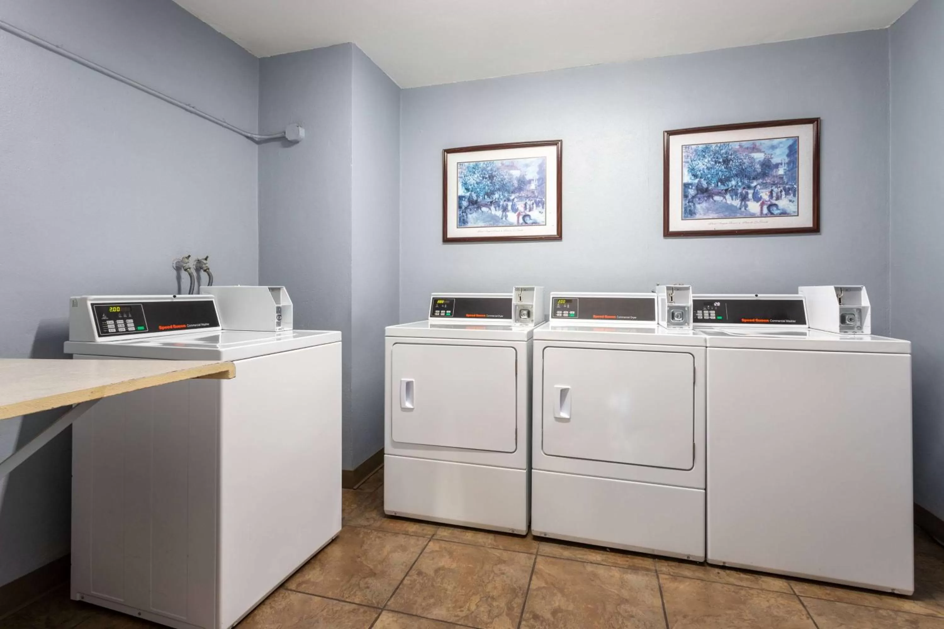 laundry in Travelodge by Wyndham Lakeland