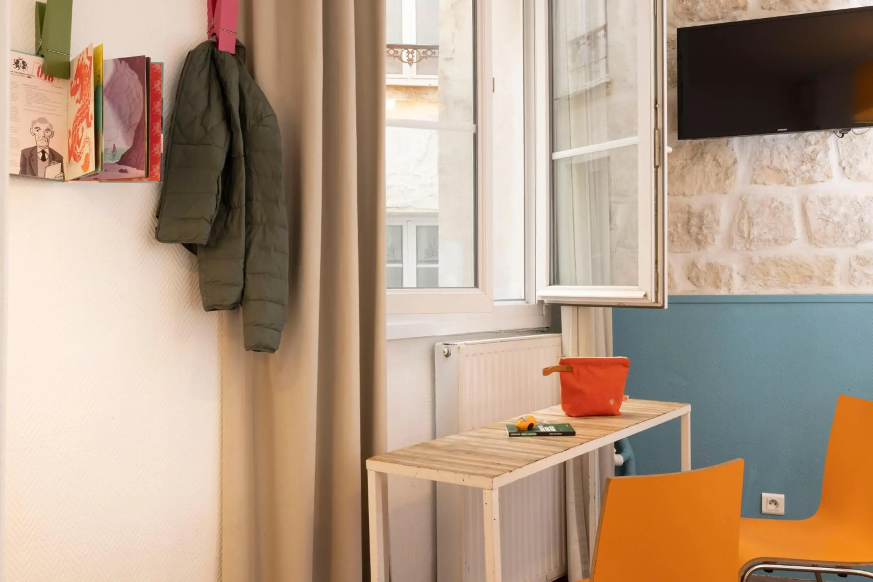 Bedroom in Le Regent Montmartre by Hiphophostels Bedroom in Le Regent Montmartre by Hiphophostels