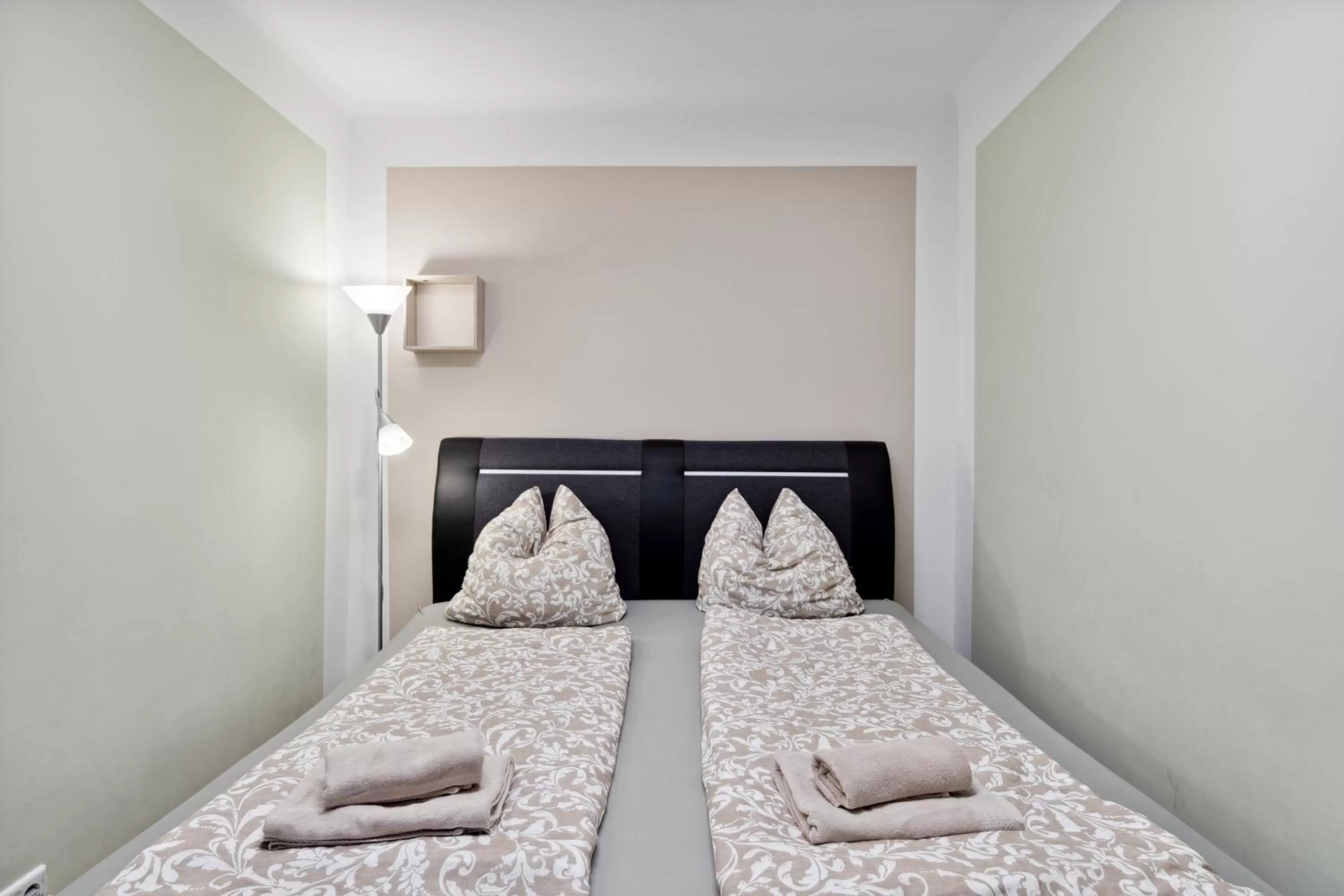 Bed in Florian's apartments in Mariahilf Vienna