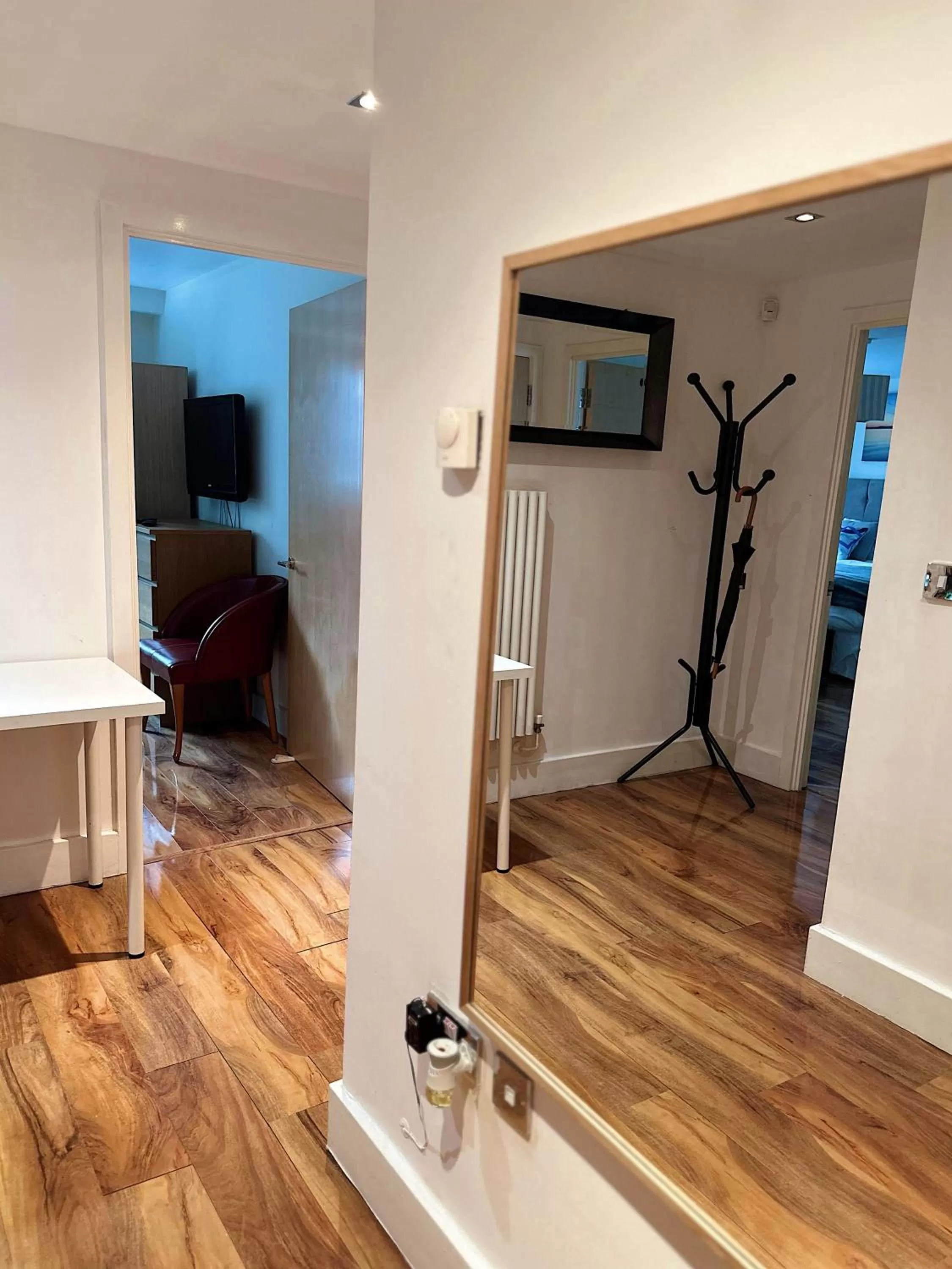 Facade/entrance in Canary Wharf - Luxury Apartments