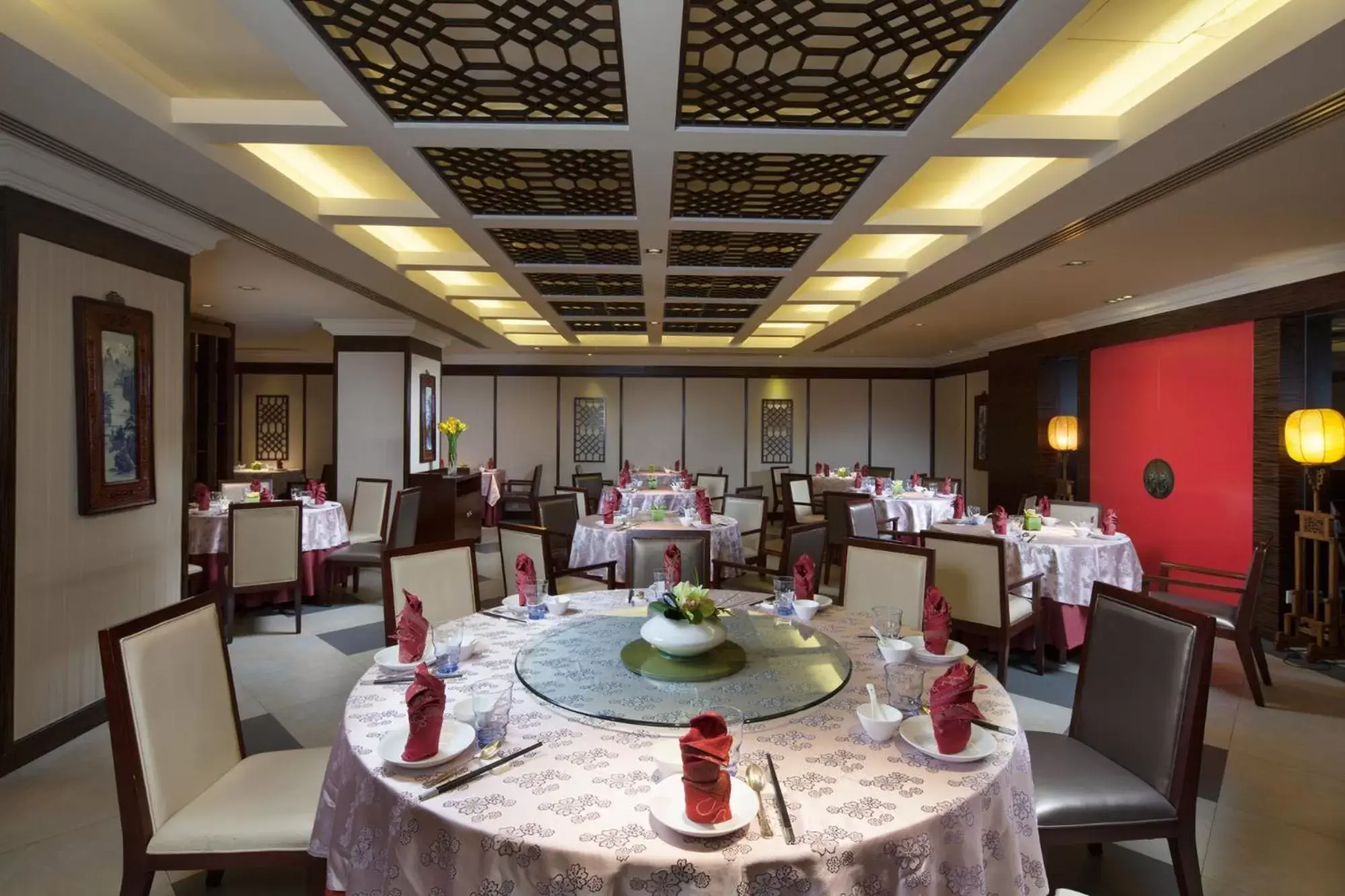 Restaurant/places to eat in Jin Jiang Tower Restaurant/places to eat in Jin Jiang Tower